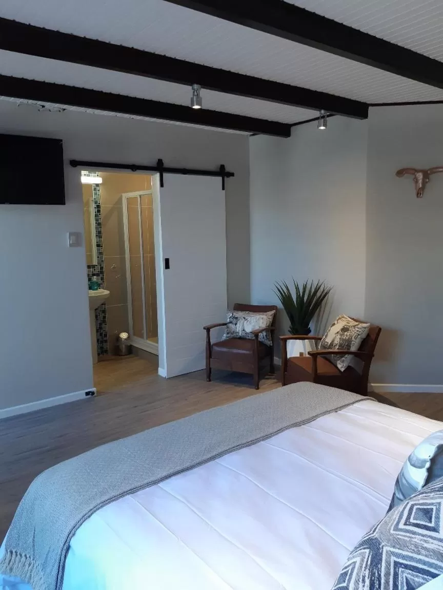 Photo of the whole room, Bed in The Hillcrest Guesthouse