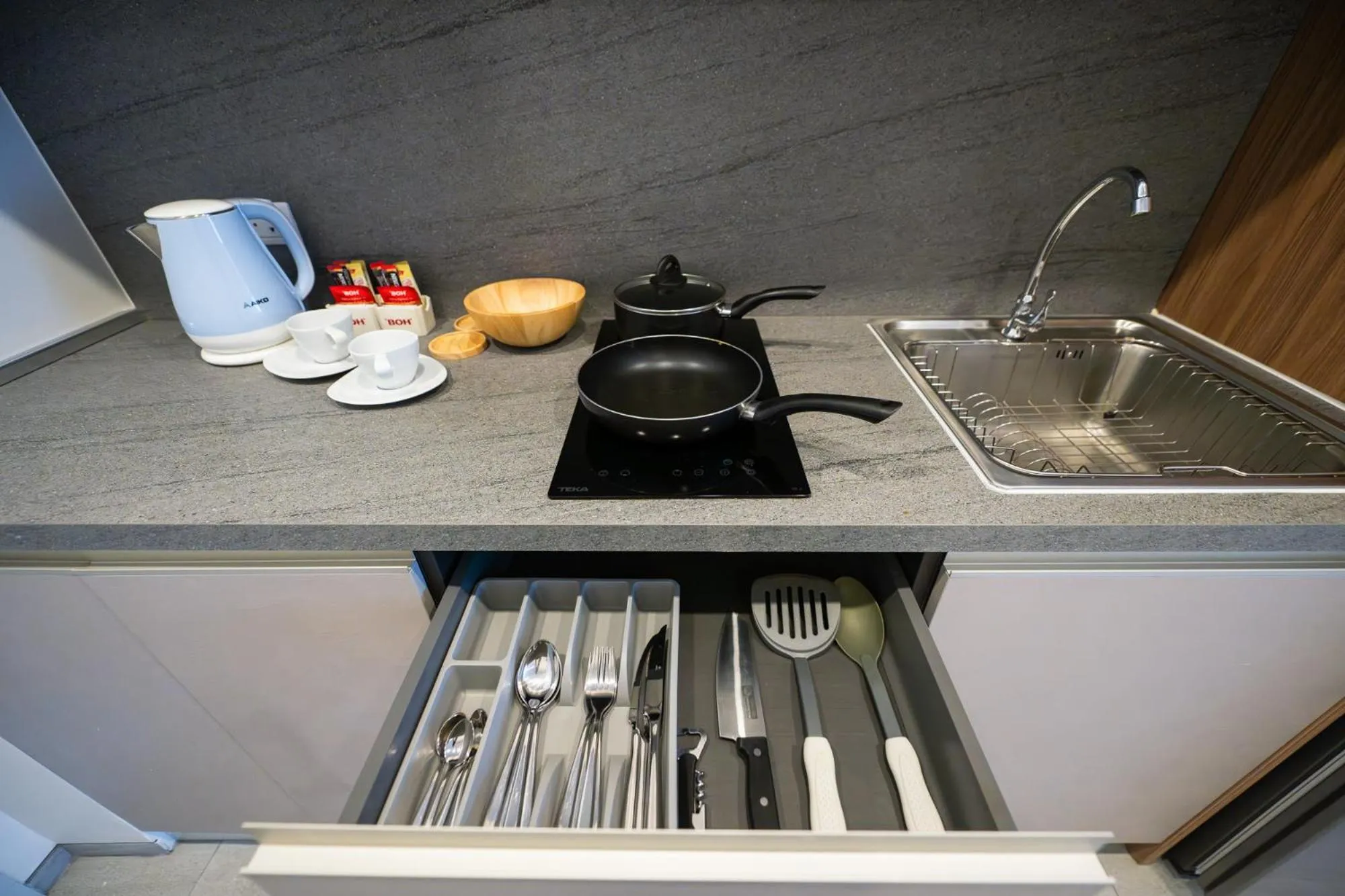 Kitchen or kitchenette in HOMA Phuket Town