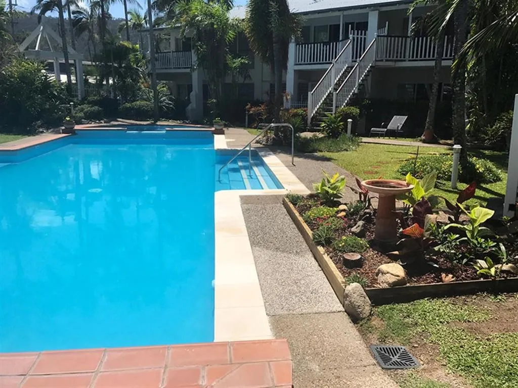 Swimming pool in Mango House Resort