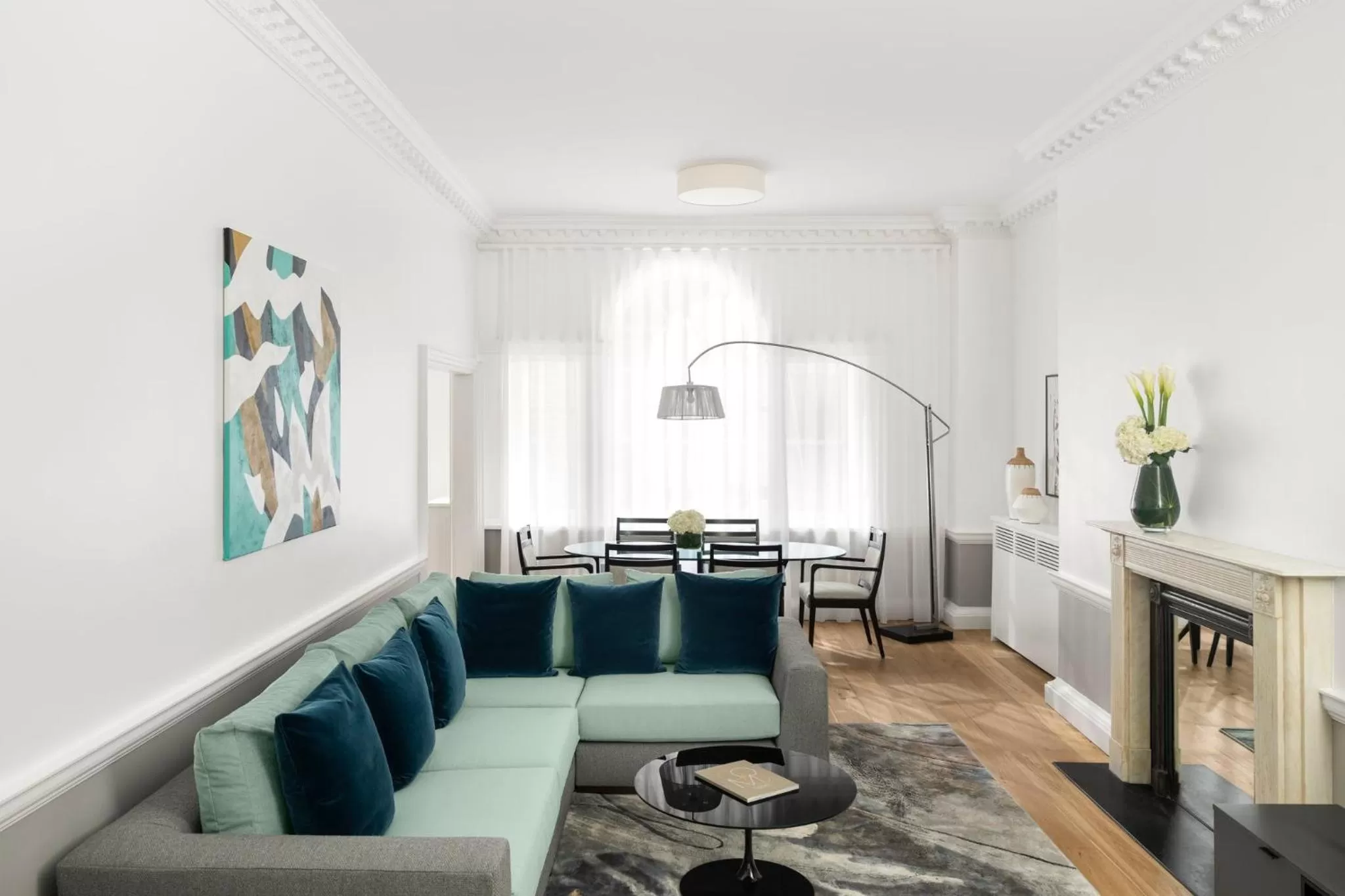 Photo of the whole room in COMO Metropolitan London