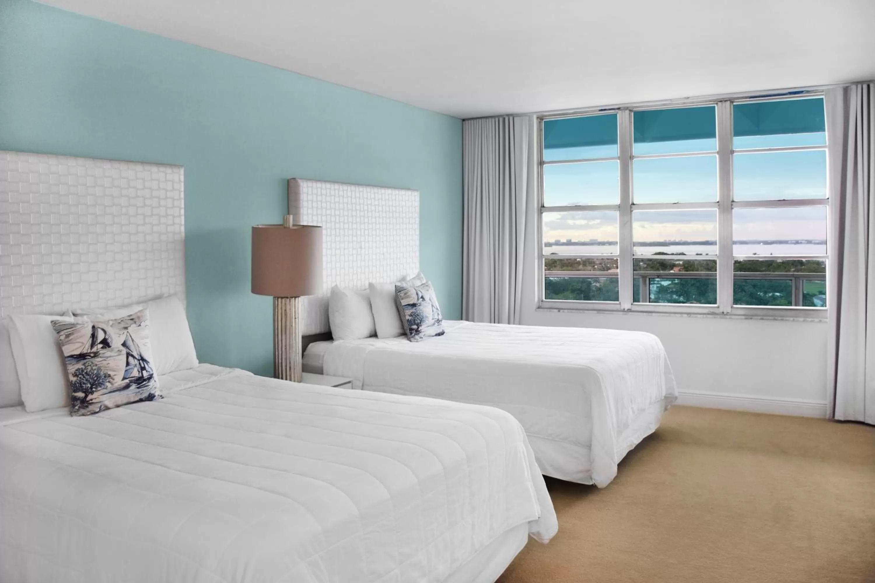 Bedroom, Bed in Seacoast Suites on Miami Beach