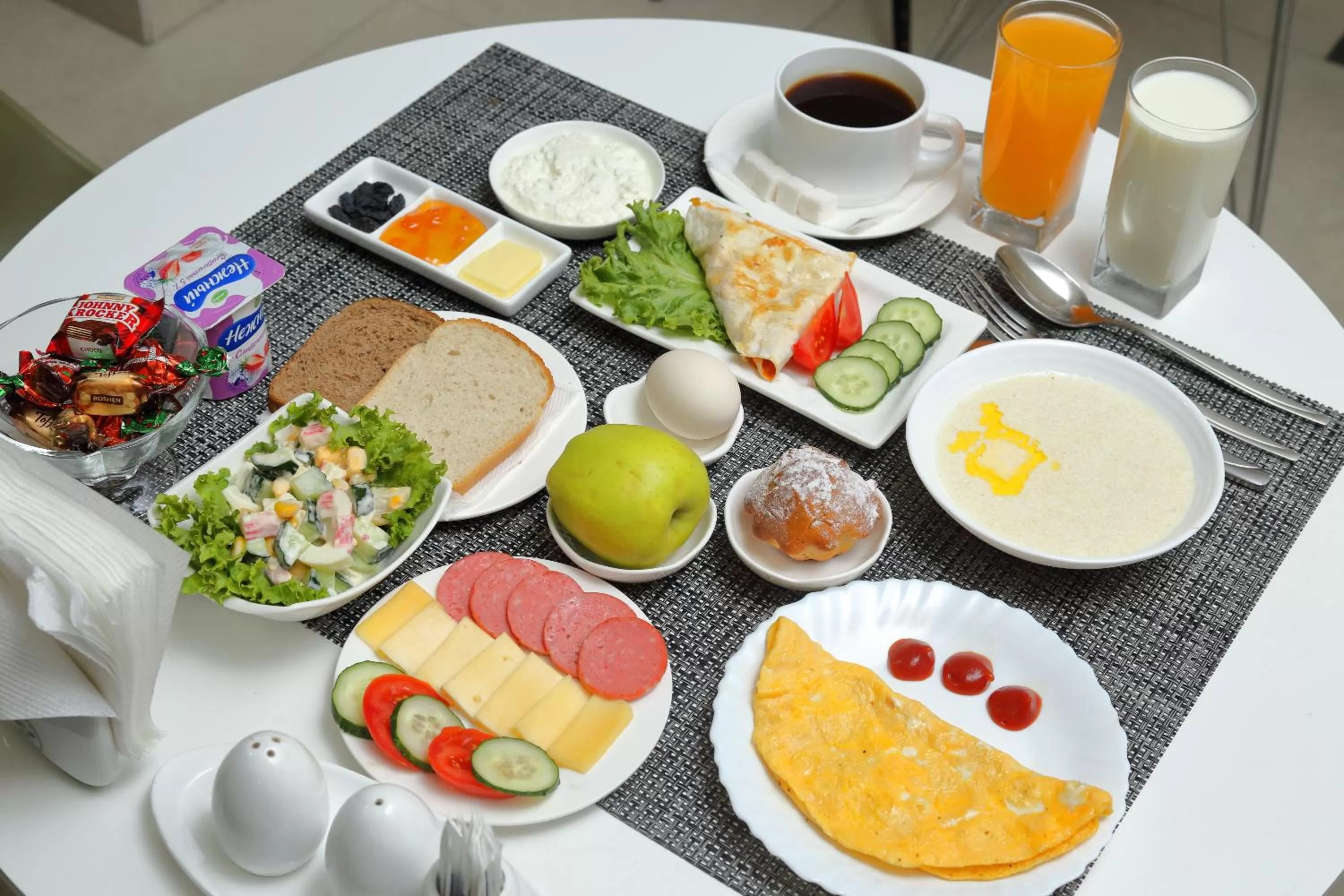 Food, Breakfast in Golden Hotel