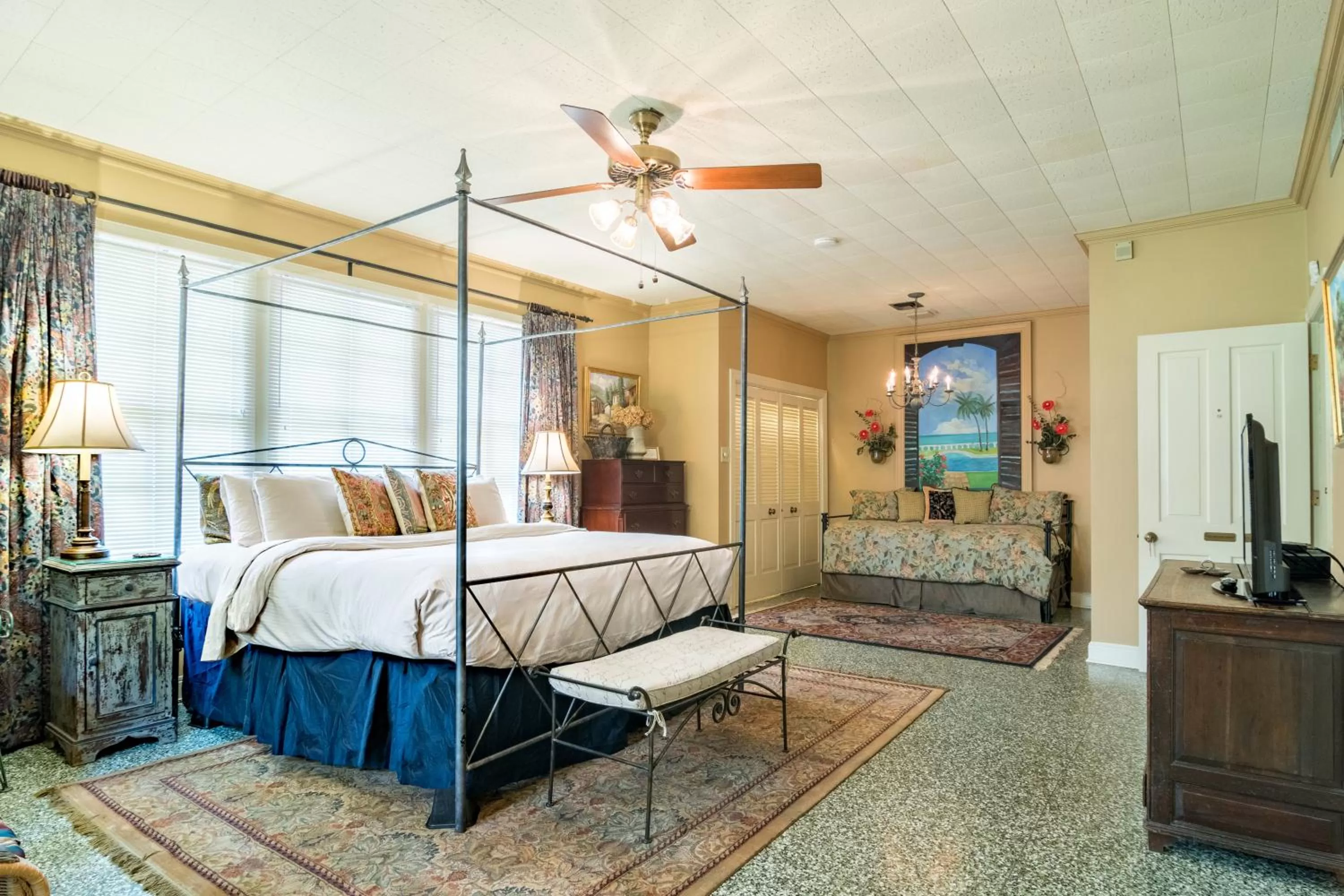 Photo of the whole room, Bed in The Stockade Bed and Breakfast