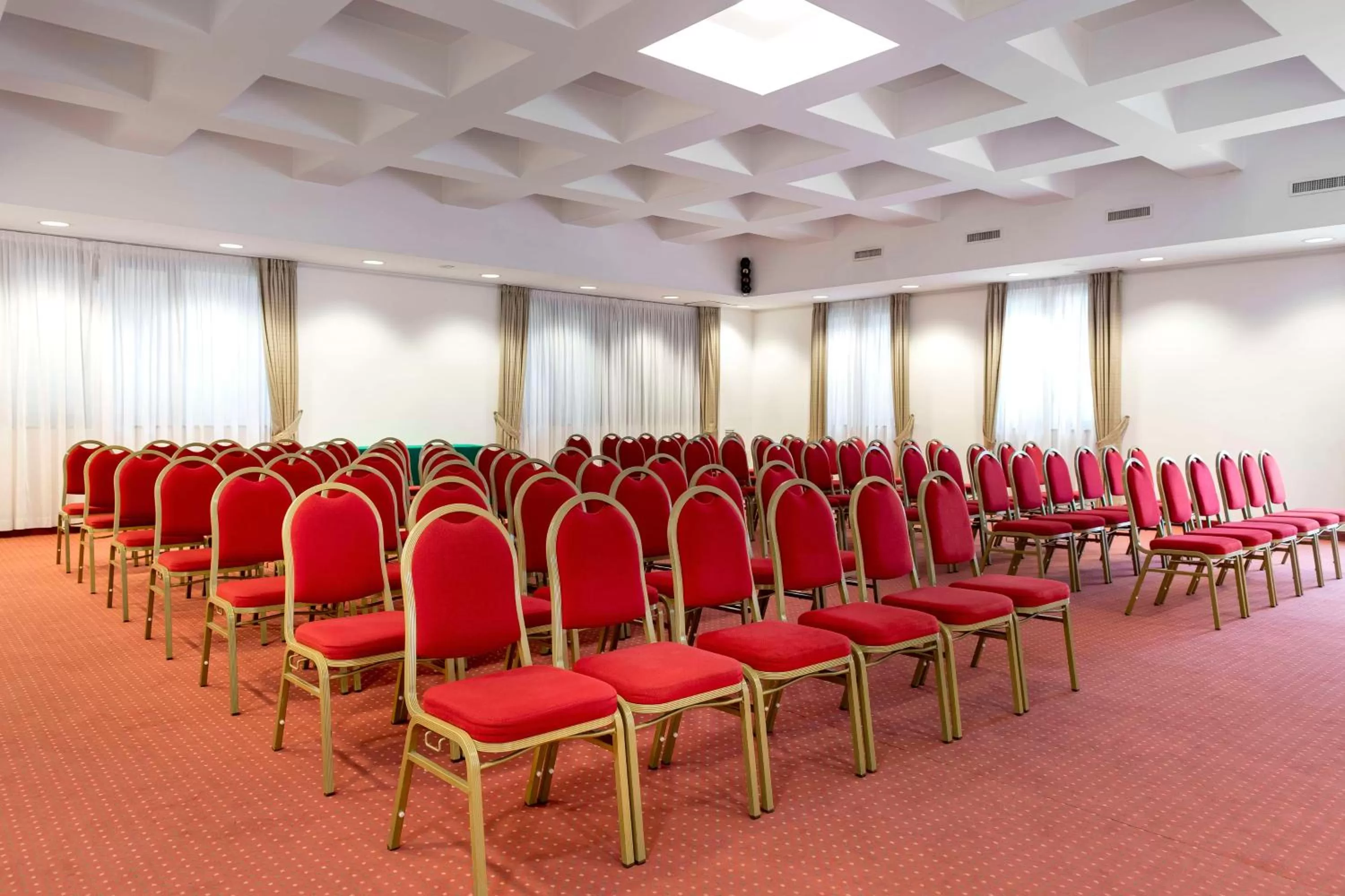Meeting/conference room in Best Western Cavalieri Della Corona