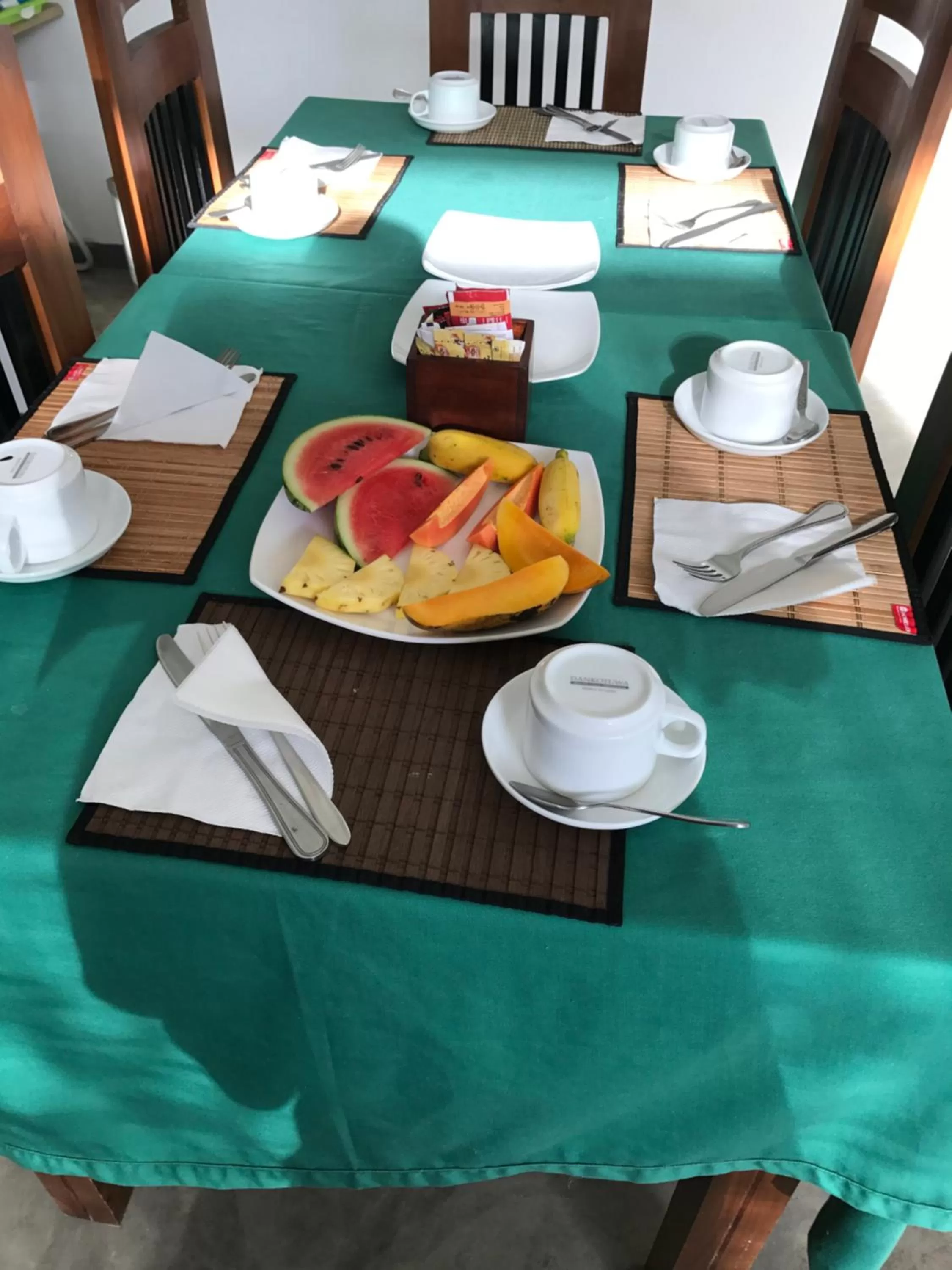 Continental breakfast in Lemazone Inn