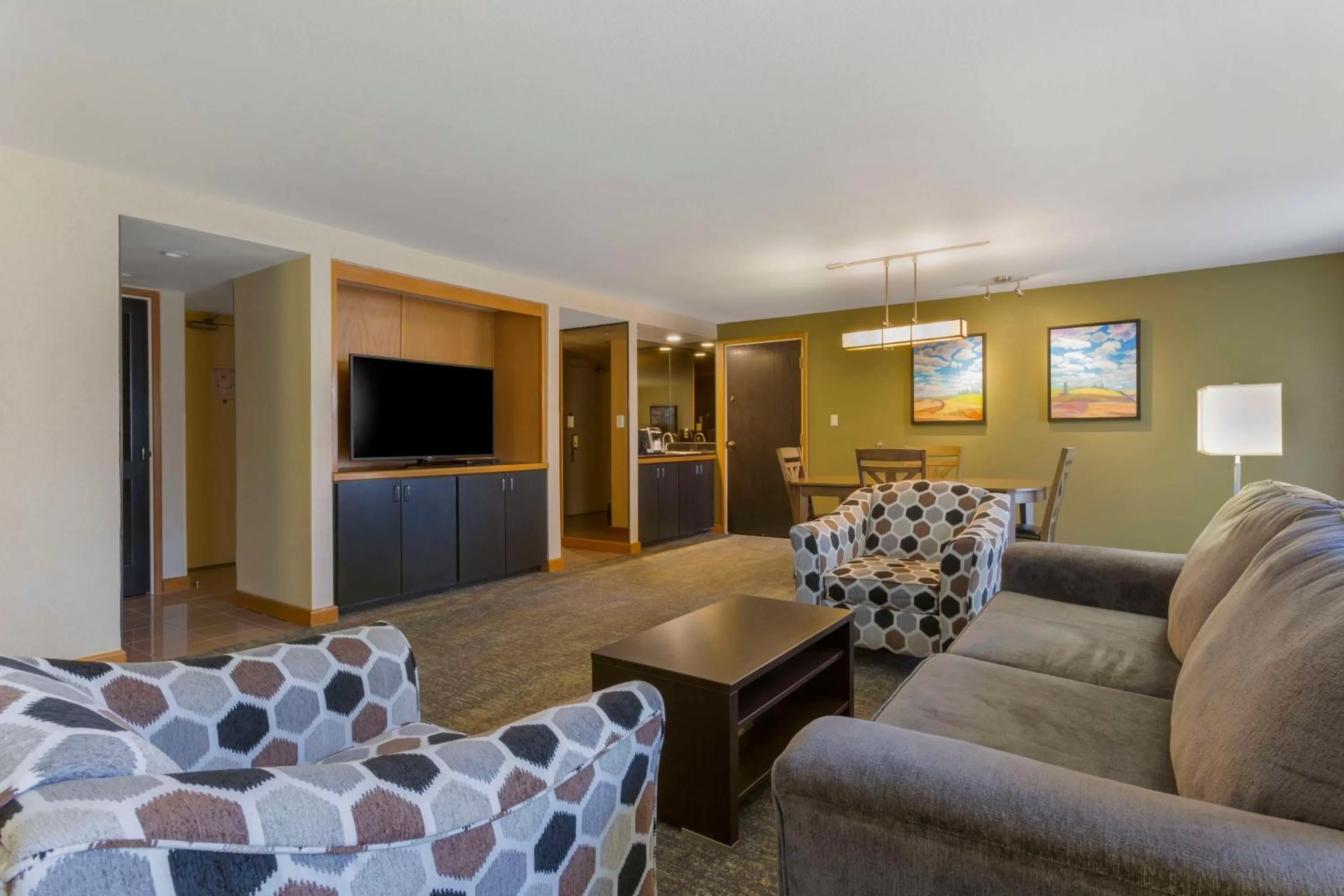 Photo of the whole room in Best Western Plus University Inn