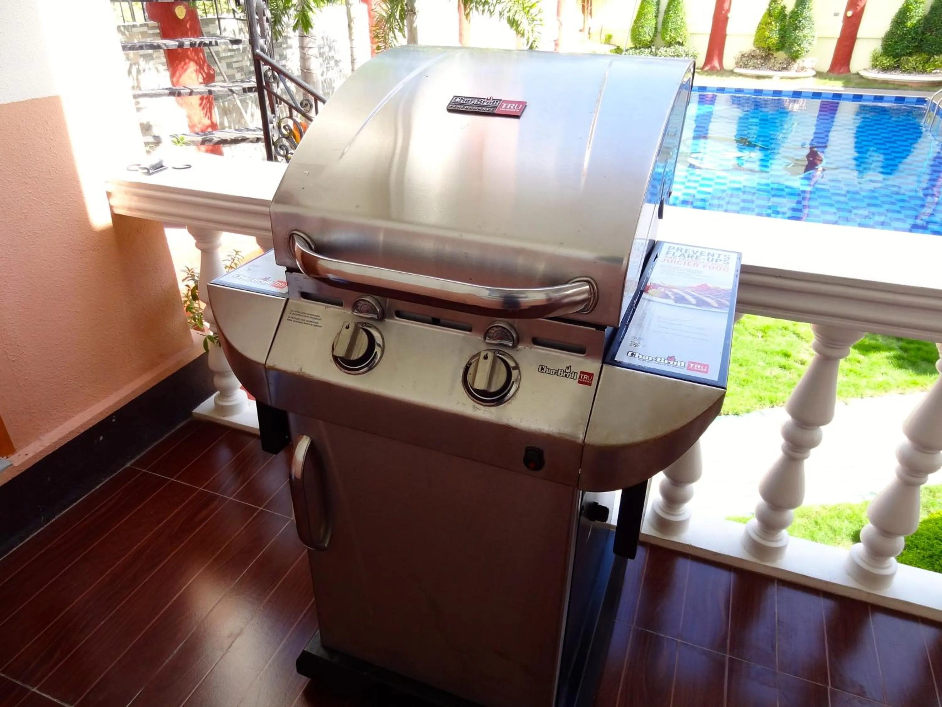 The Executive Villa Inn & Suites