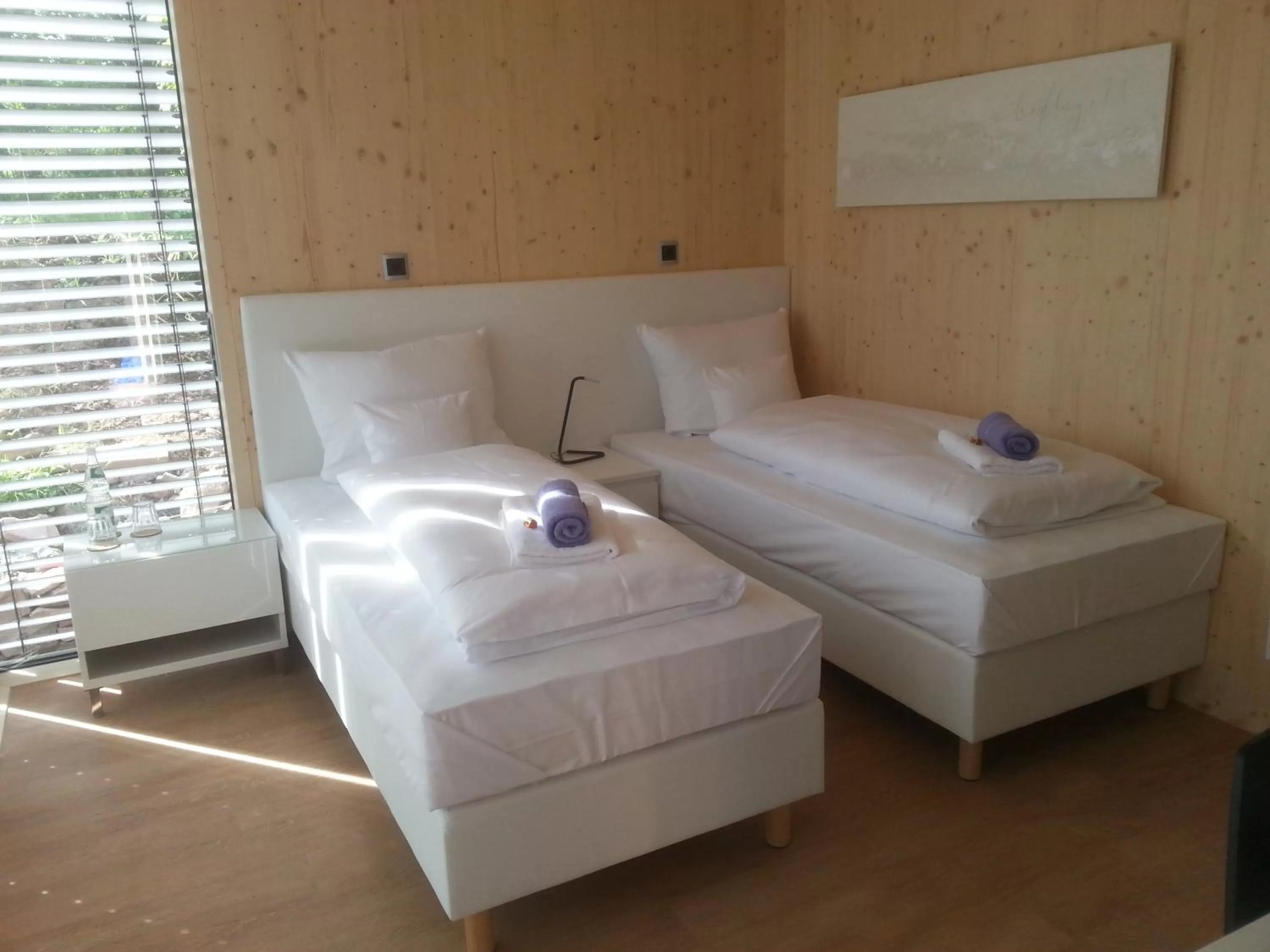 Photo of the whole room, Bed in mein kleinHOTEL