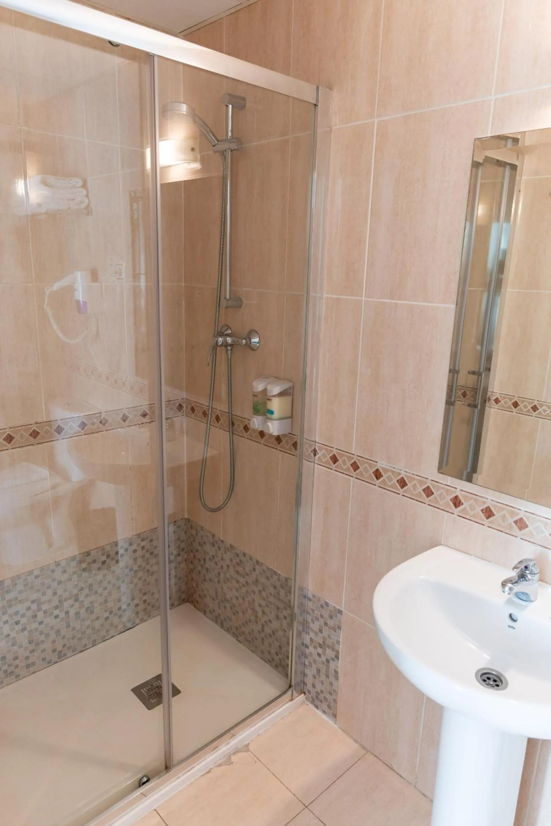 Bathroom in Hostal Josefina-Gran Vía