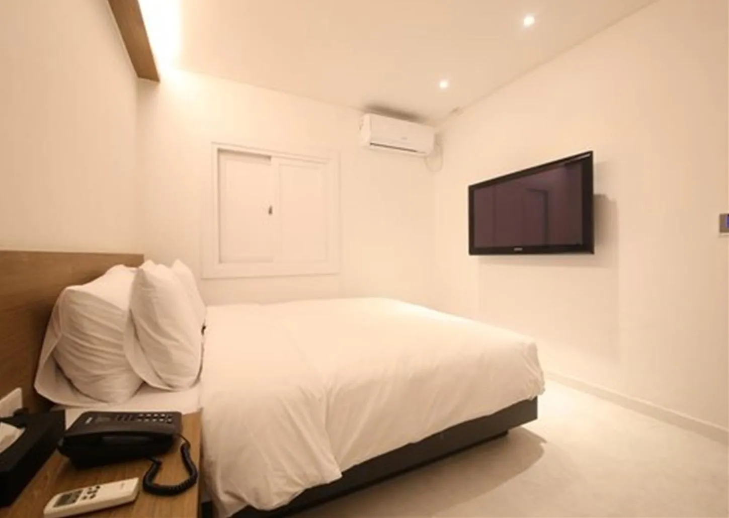 Property building, Bed in Busan Seomyeon Business Hotel J7