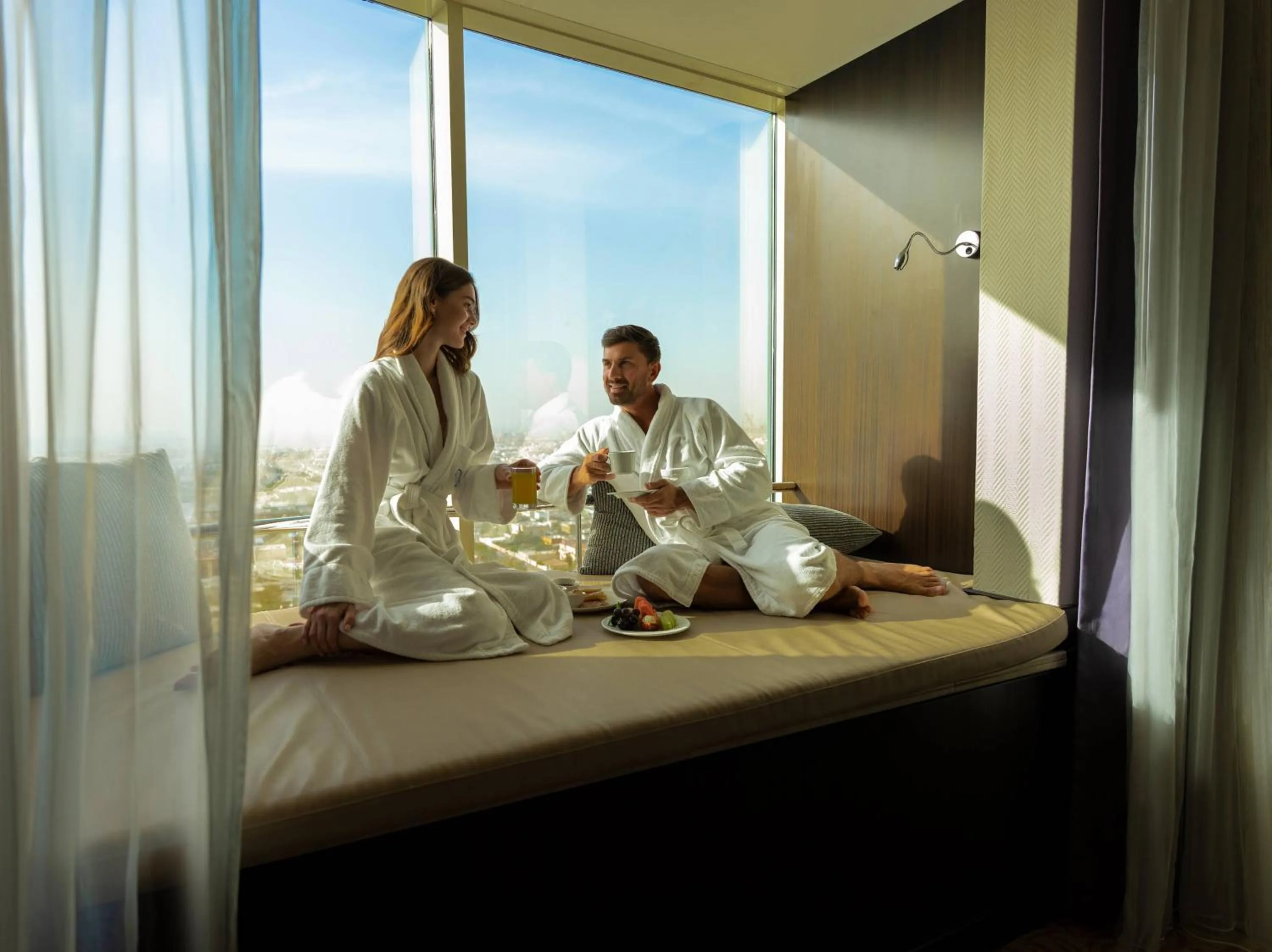 Bedroom, Bed in Towers Rotana - Dubai