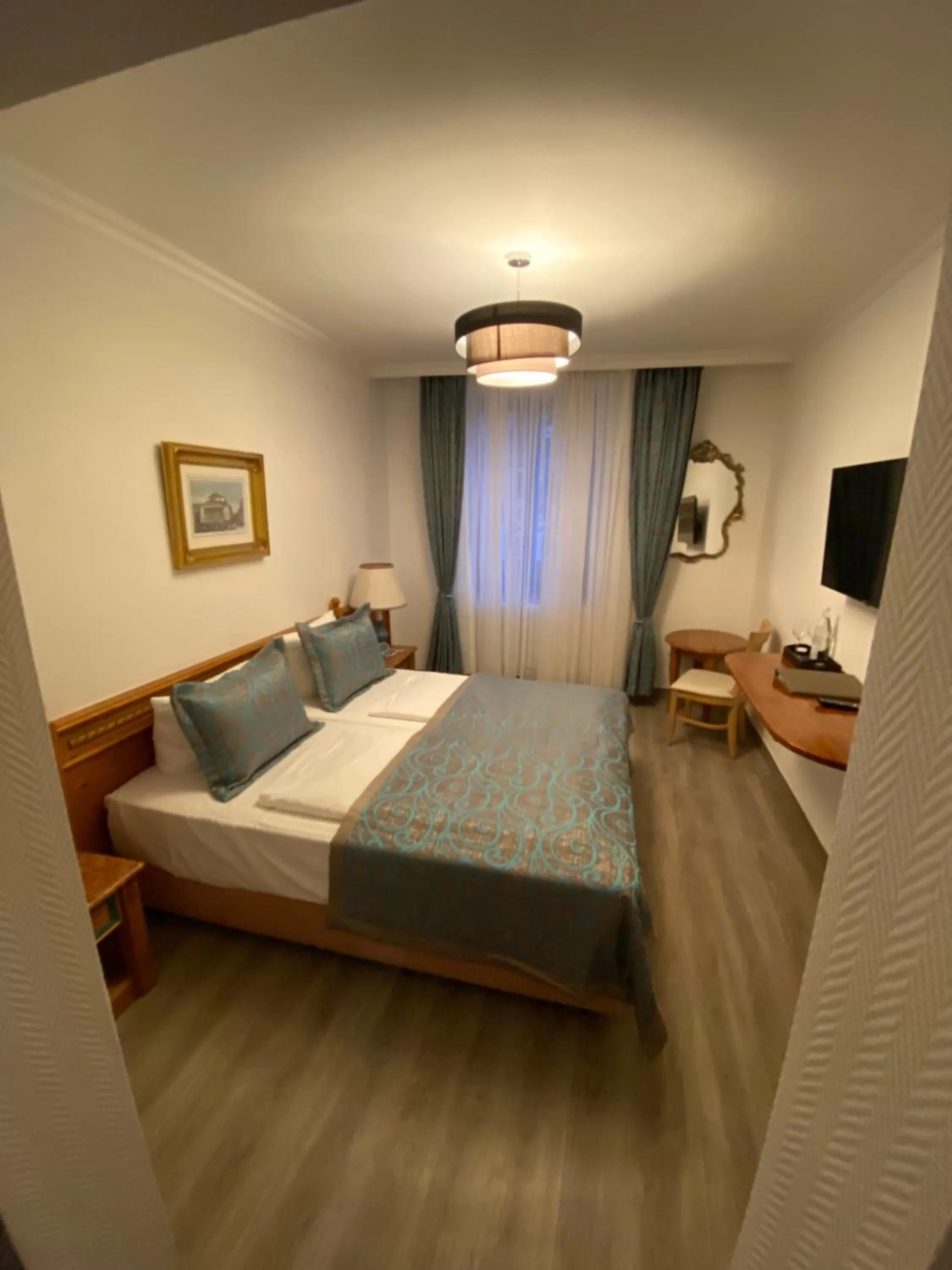 Photo of the whole room, Bed in Atlas Posthotel