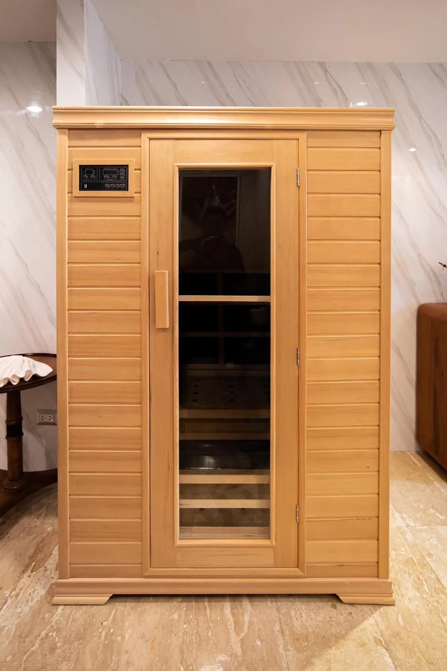 Sauna in Benviar Tonson Residence