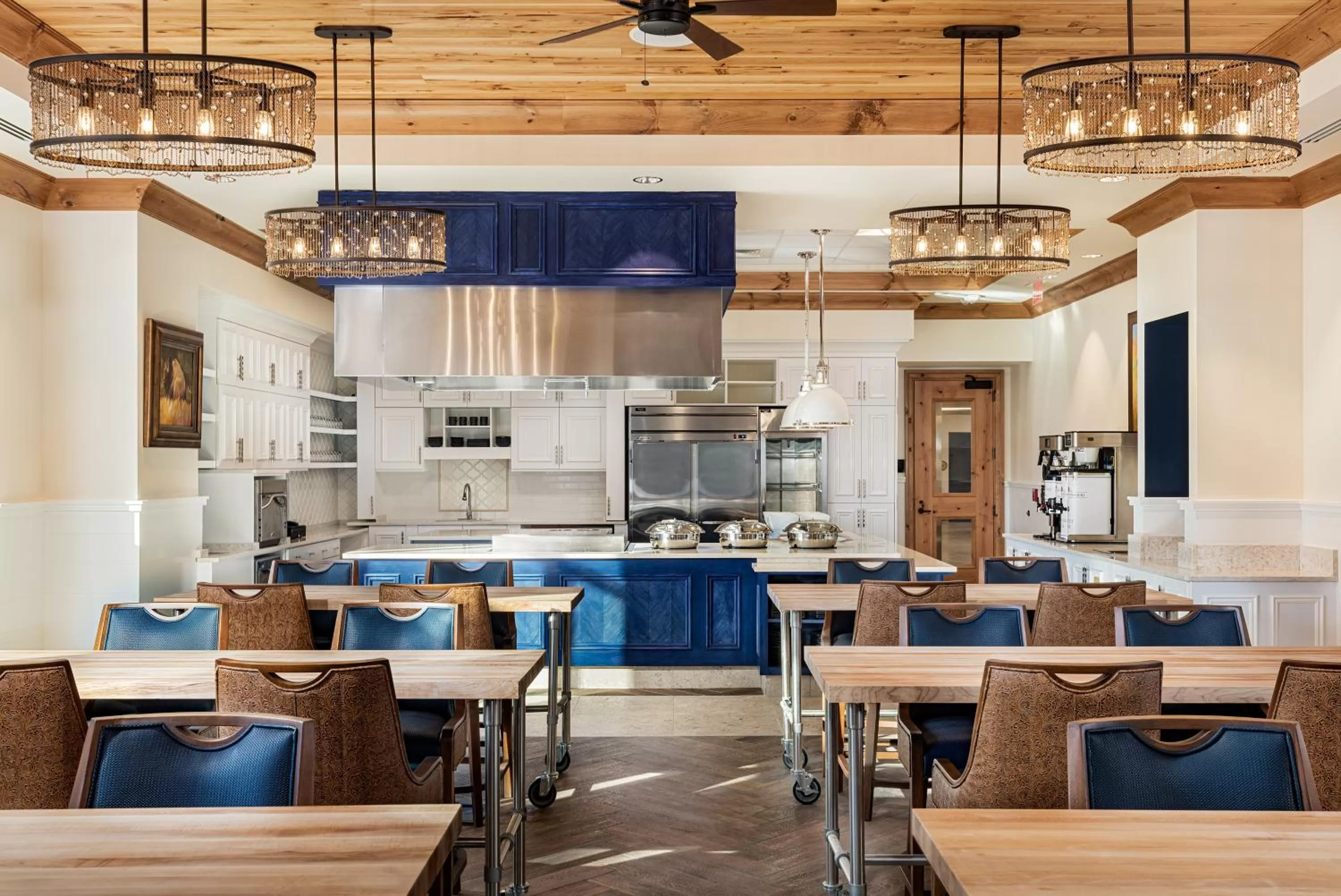 Restaurant/places to eat in The Brownwood Hotel & Spa