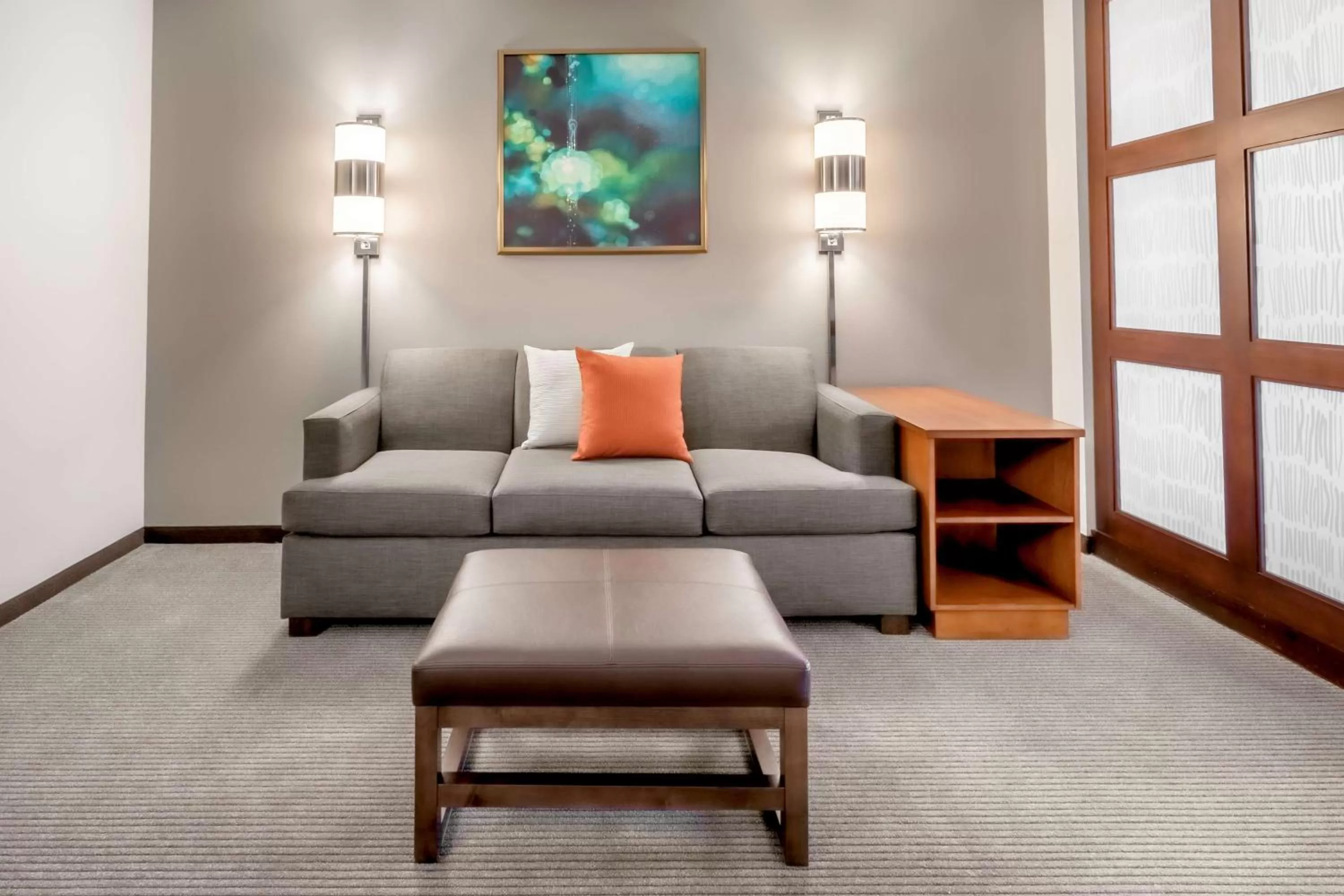 Photo of the whole room in Hyatt Place Salt Lake City Airport