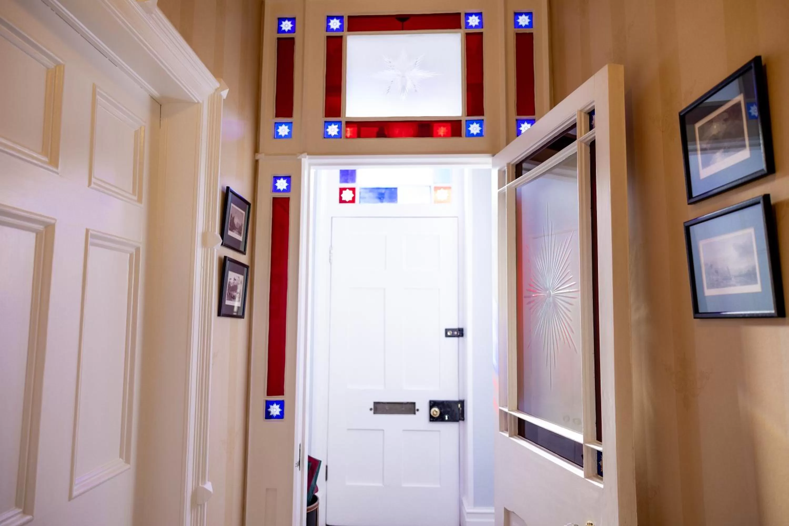 Facade/entrance in Newgate House