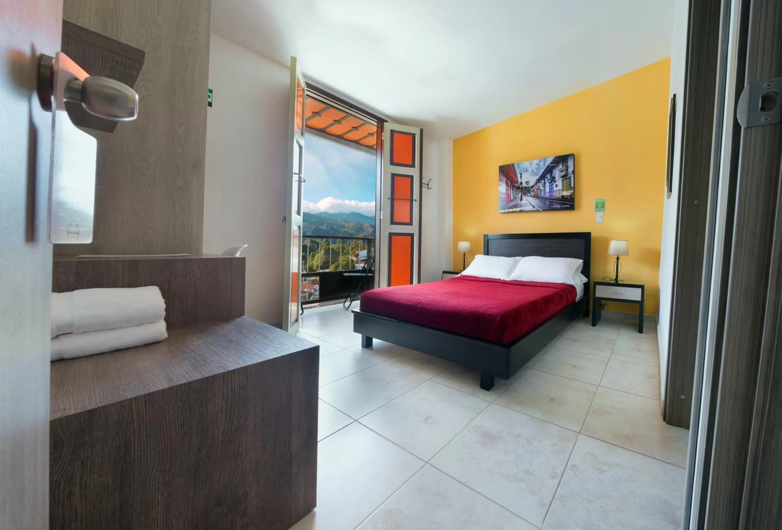 Photo of the whole room, Bed in Casa Borbon