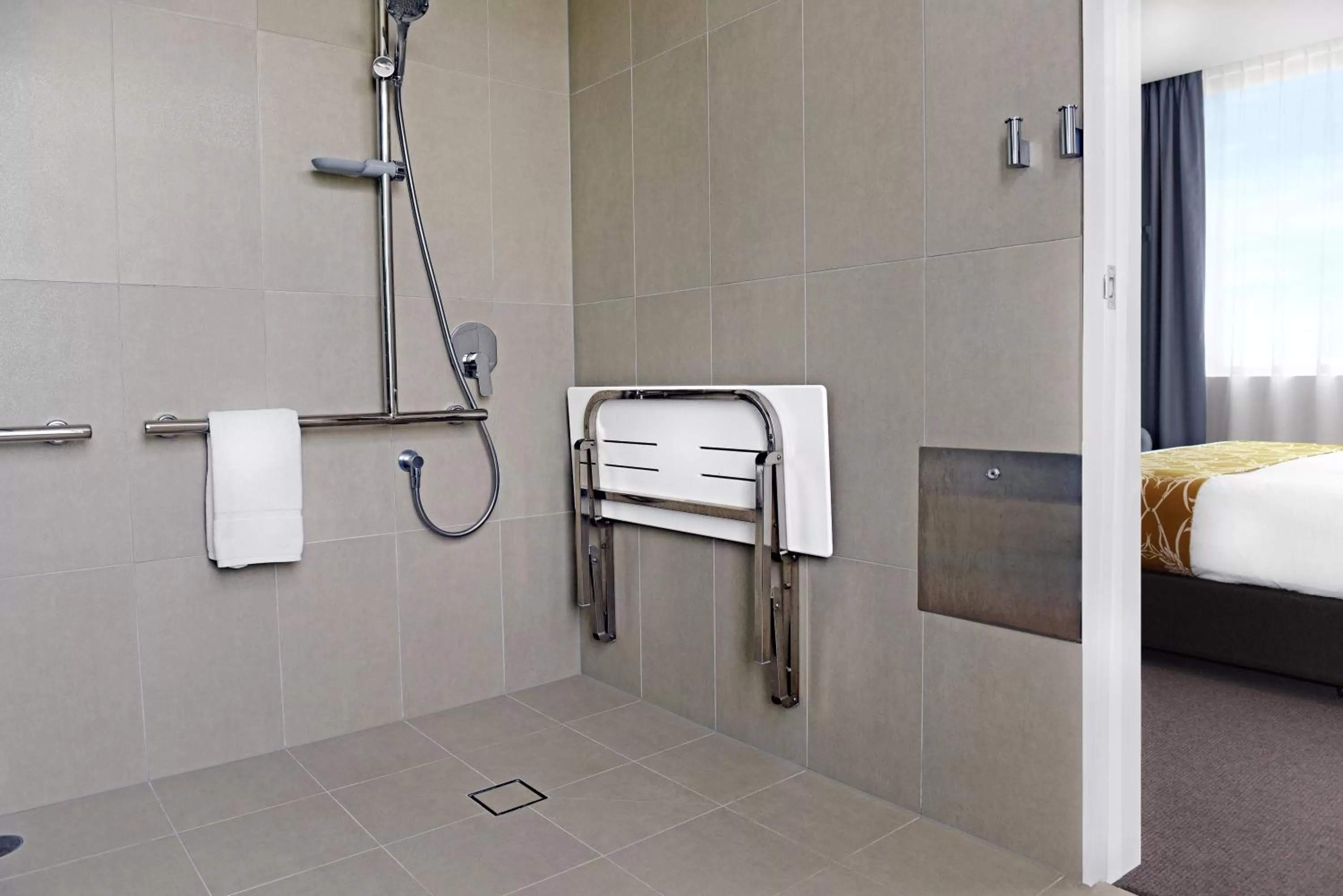 Facility for disabled guests in Mantra at Sharks