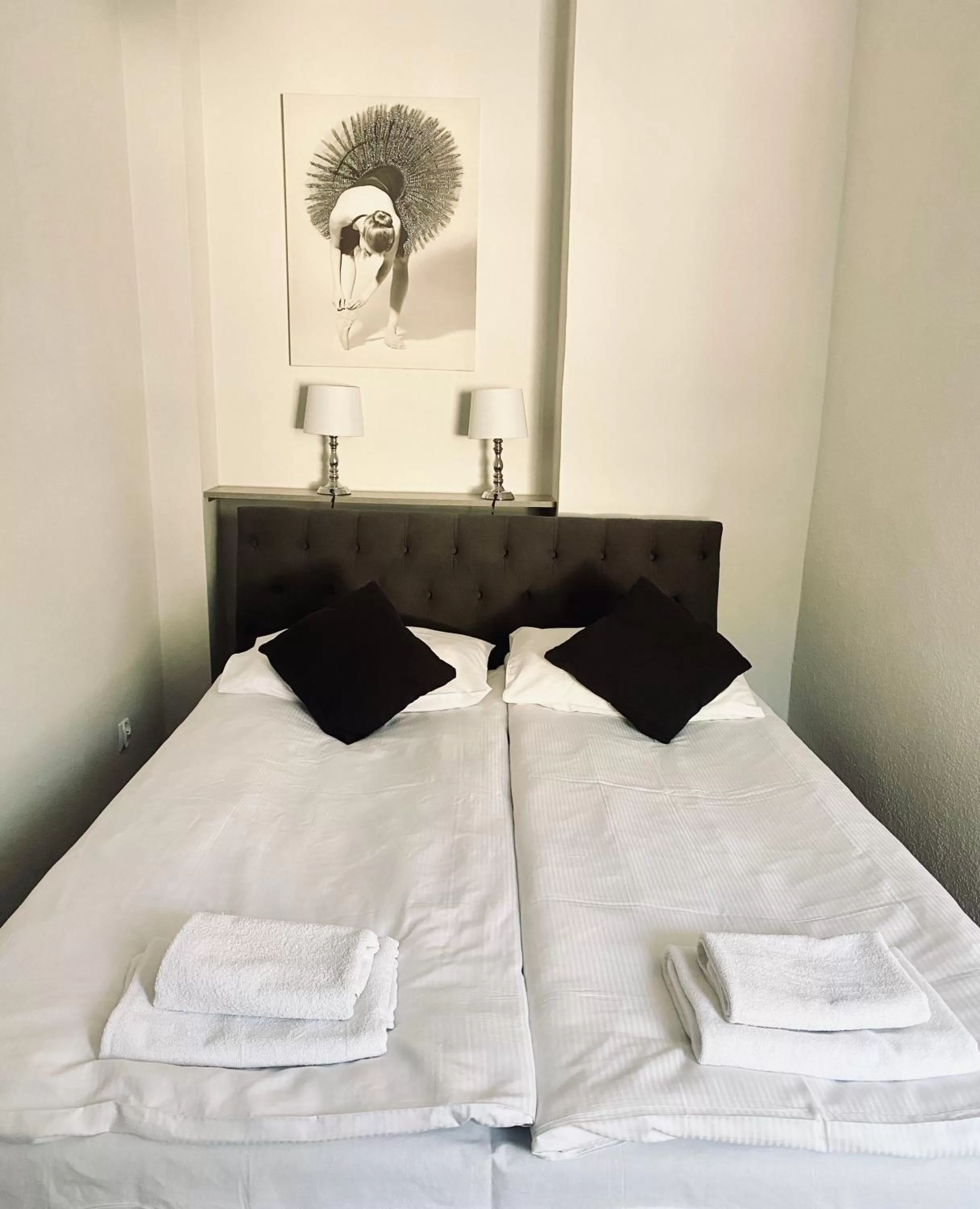 Photo of the whole room, Bed in Hotel Kolorowa