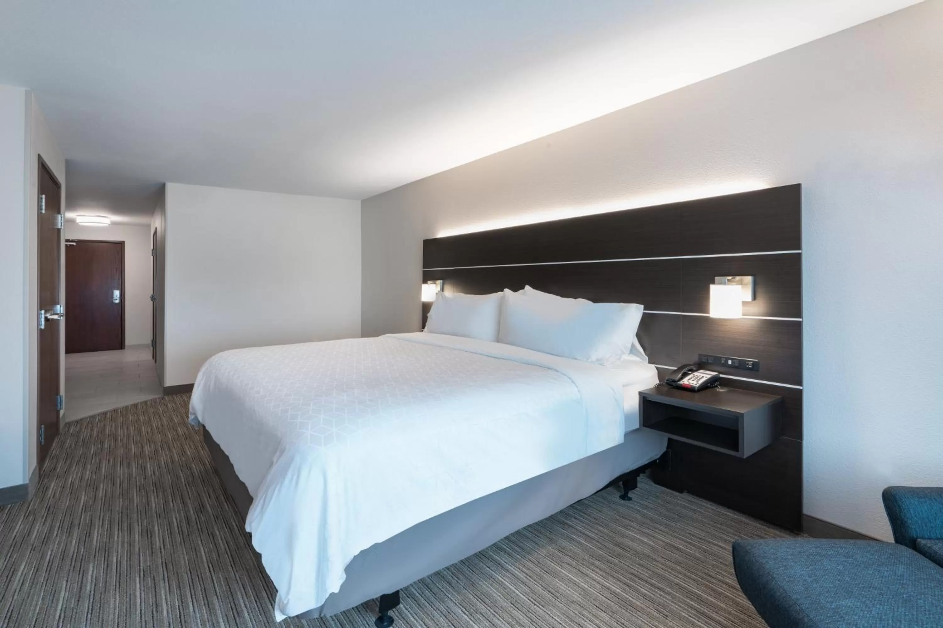 Photo of the whole room, Bed in Holiday Inn Express & Suites Trinidad by IHG