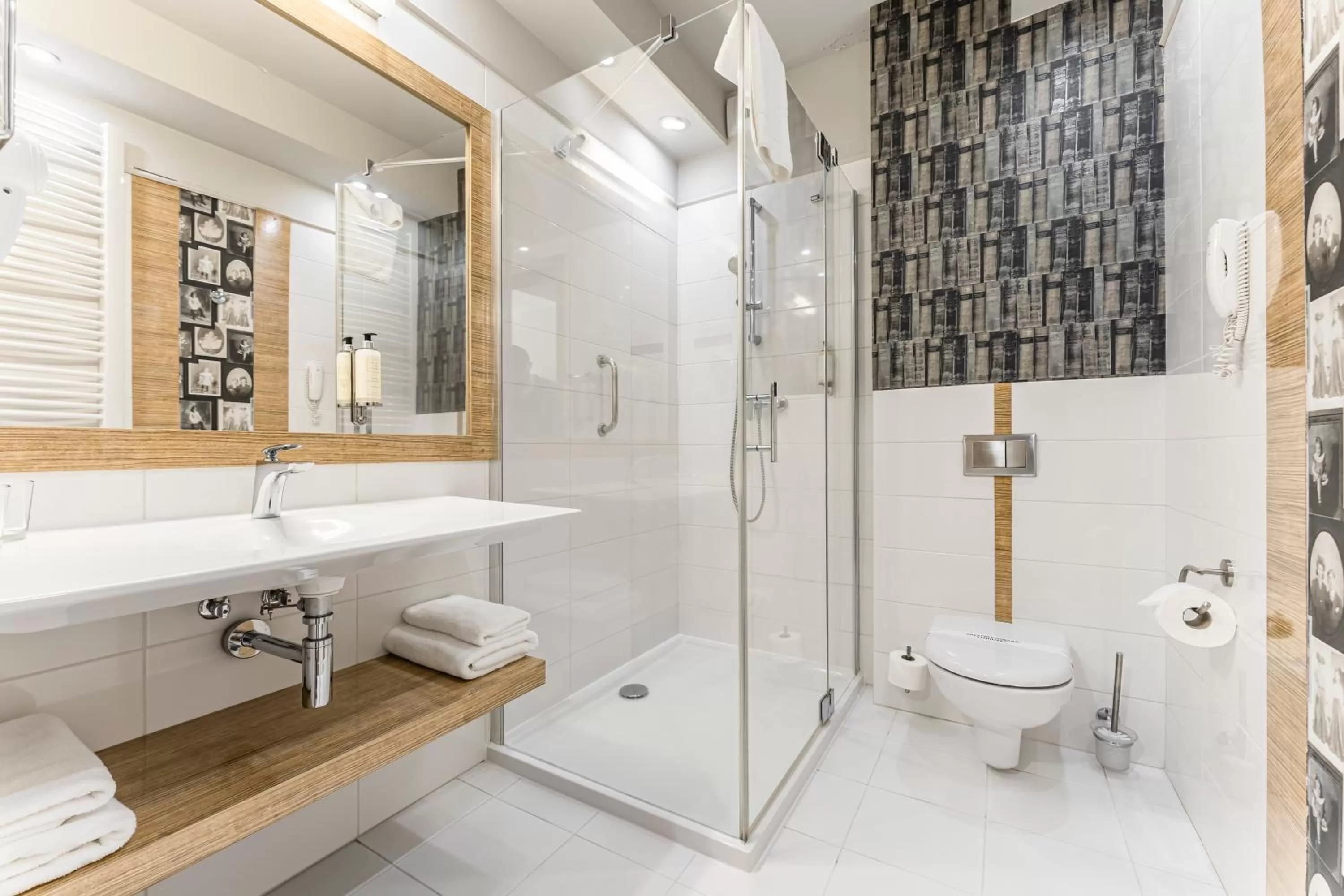 Shower in Hotel Wieniawski