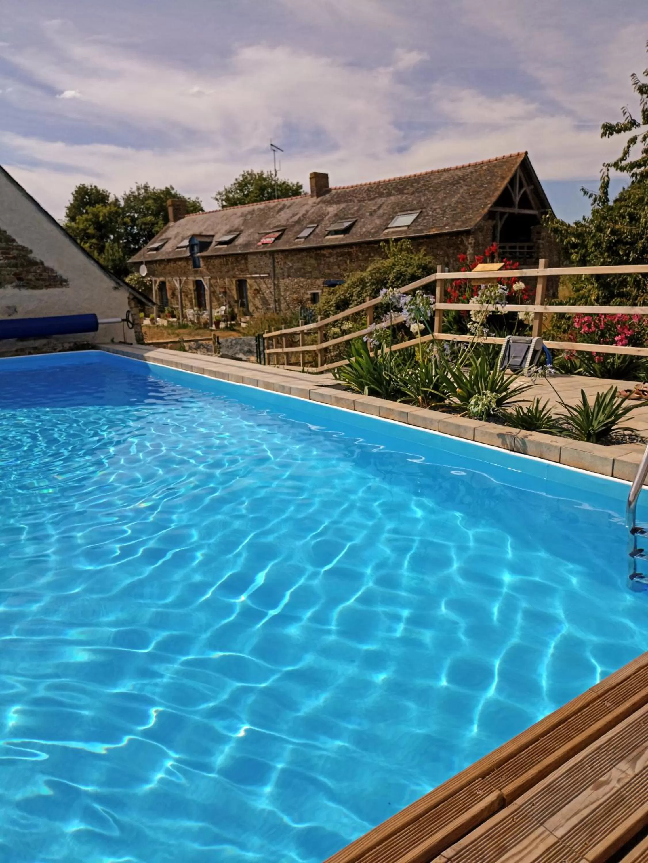 Swimming pool in Chambre d'Hôte La Boulière