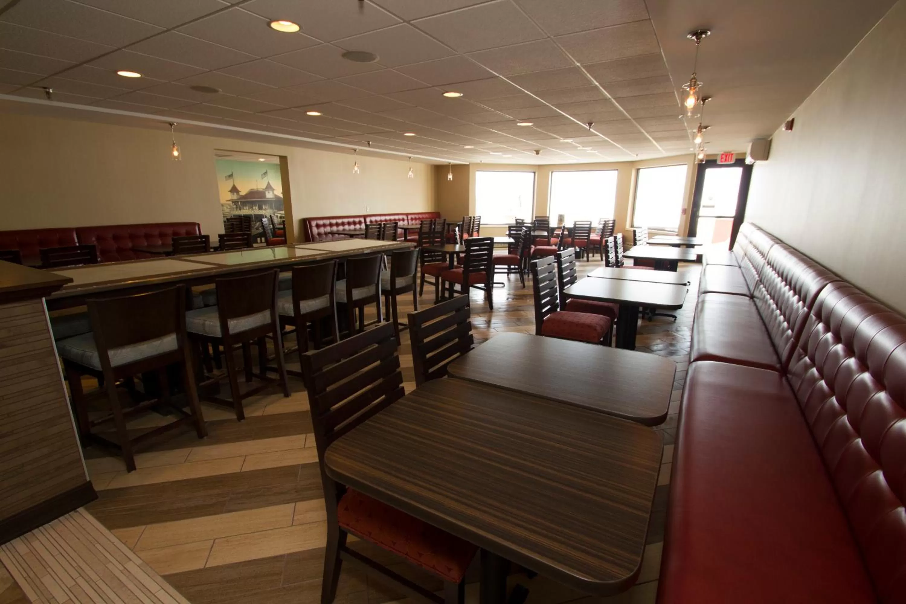 Restaurant/places to eat in The Inn on Lake Superior