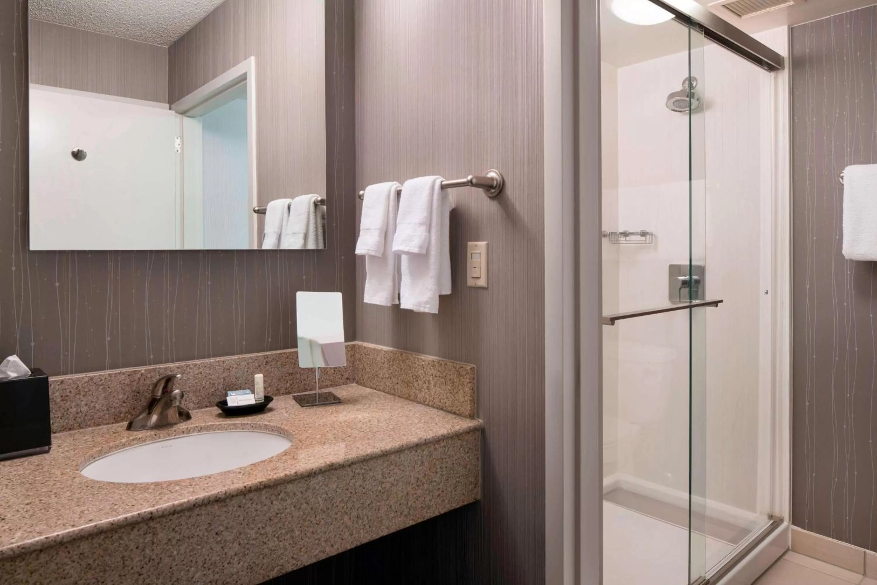 Bathroom in Sonesta Select Los Angeles Torrance South Bay