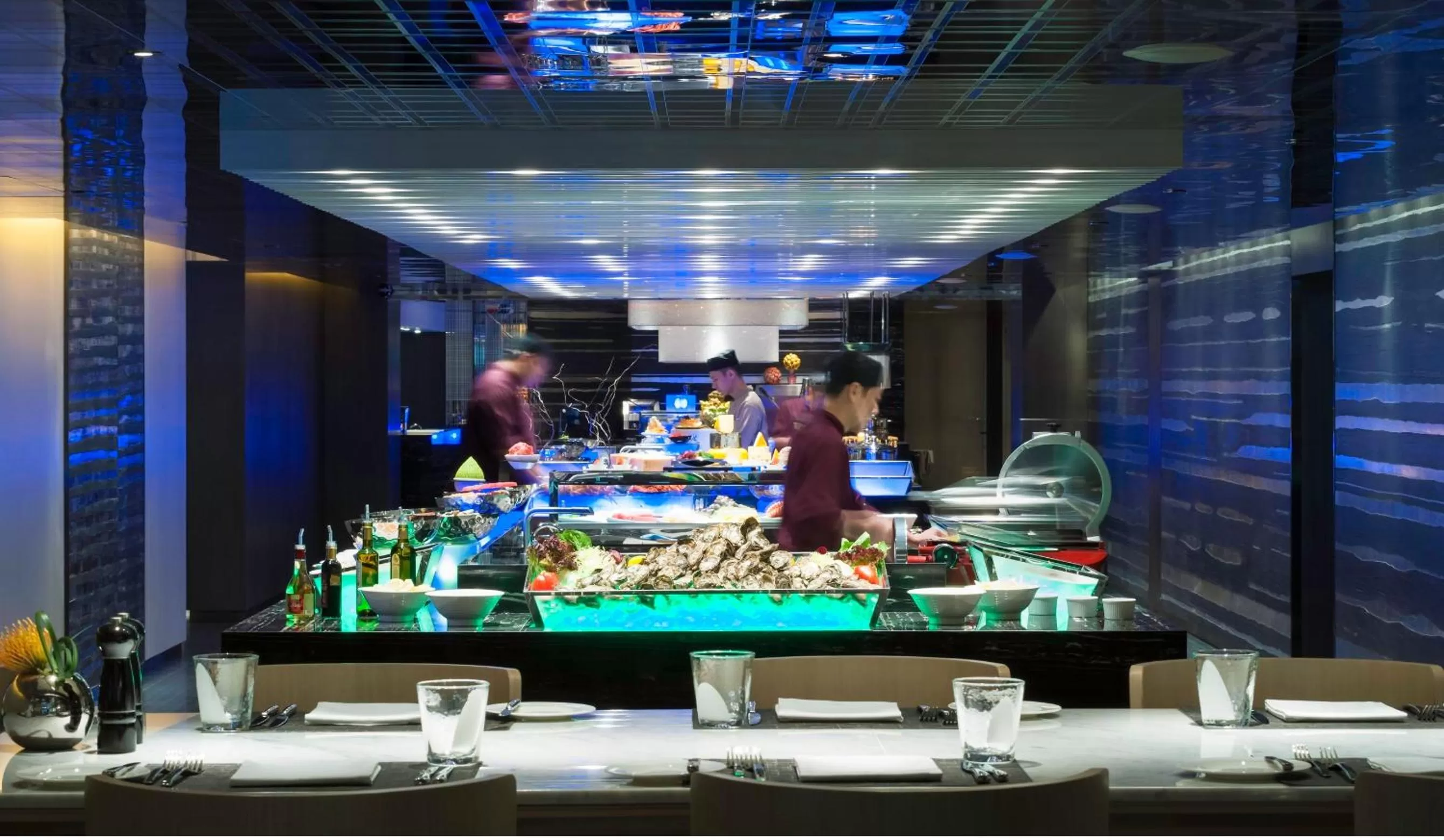 Restaurant/places to eat in Gateway Hotel, Marco Polo