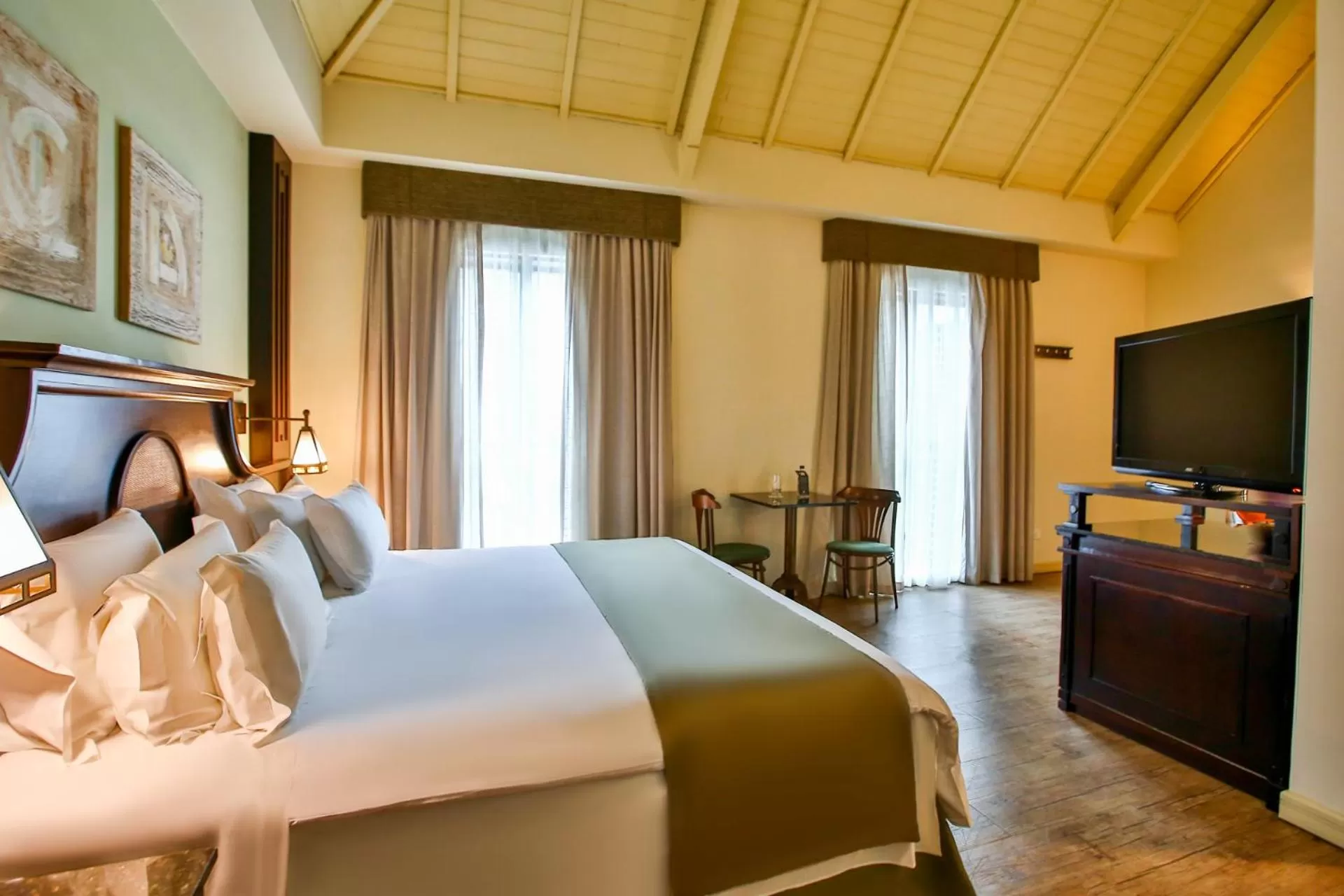 Deluxe King Room in Transamerica Executive Curitiba Batel