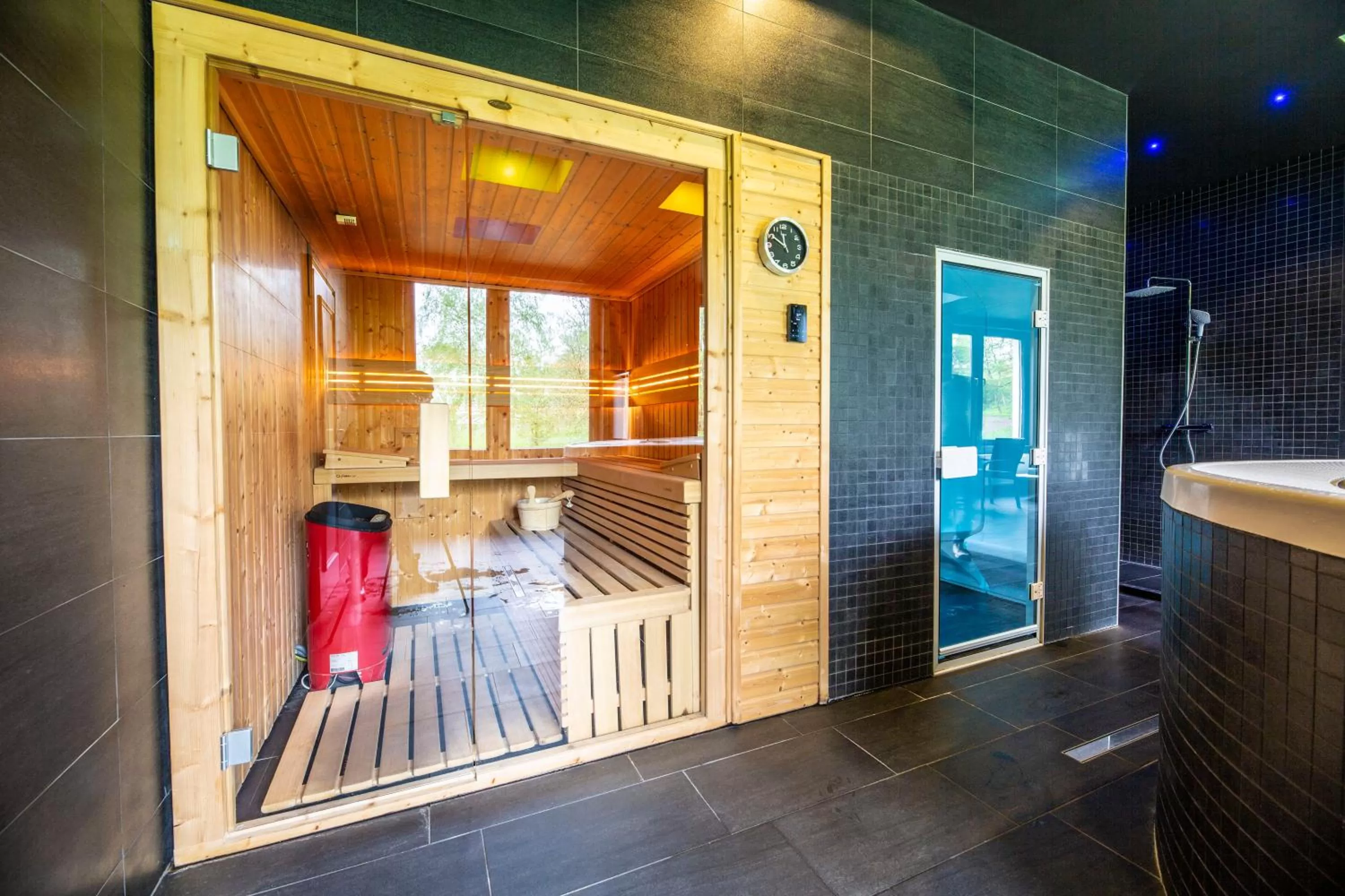 Hot Tub in Parkhotel Carlsbad Inn