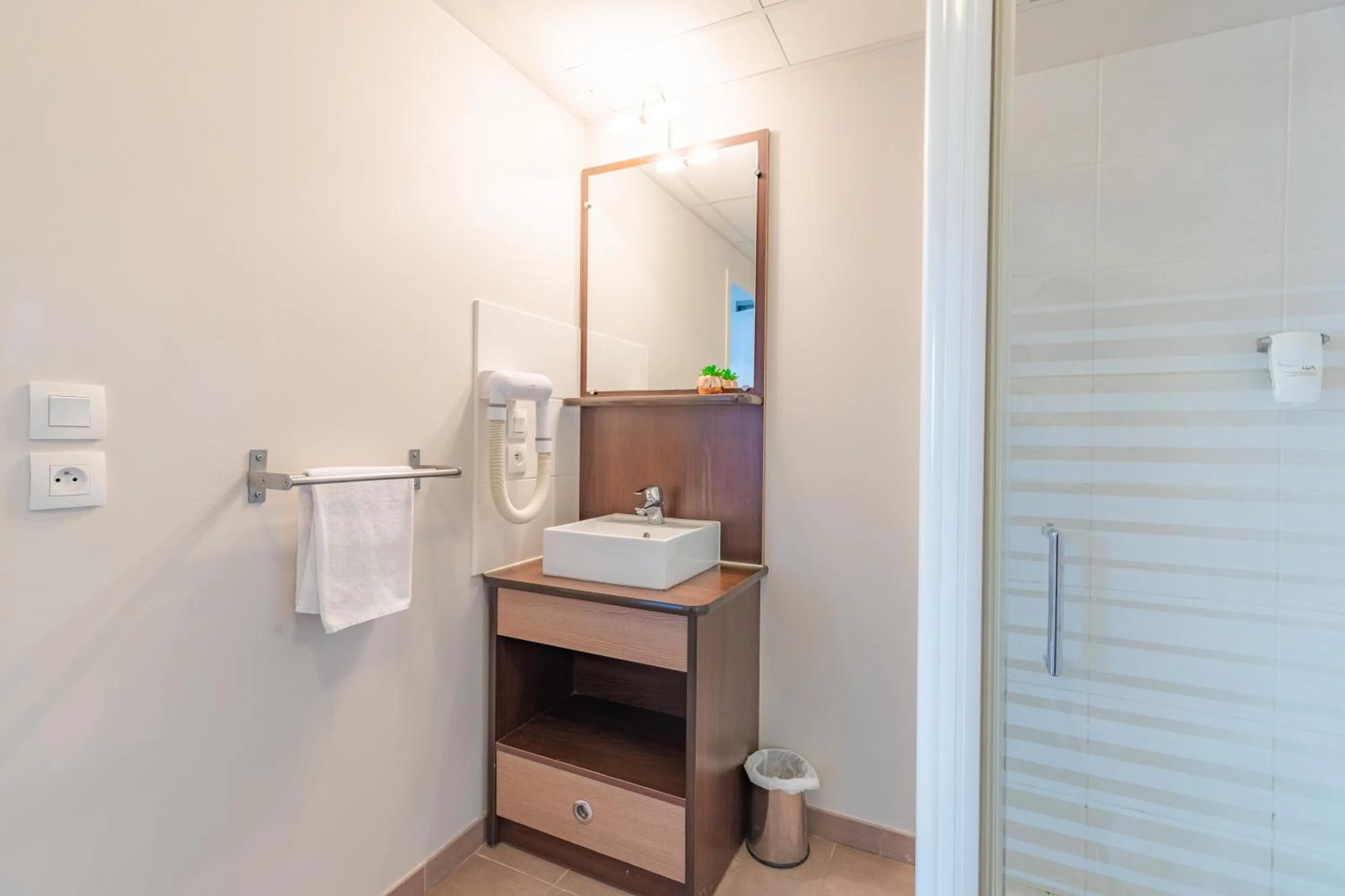 Bathroom in Appart'City Classic La Roche sur Yon Centre