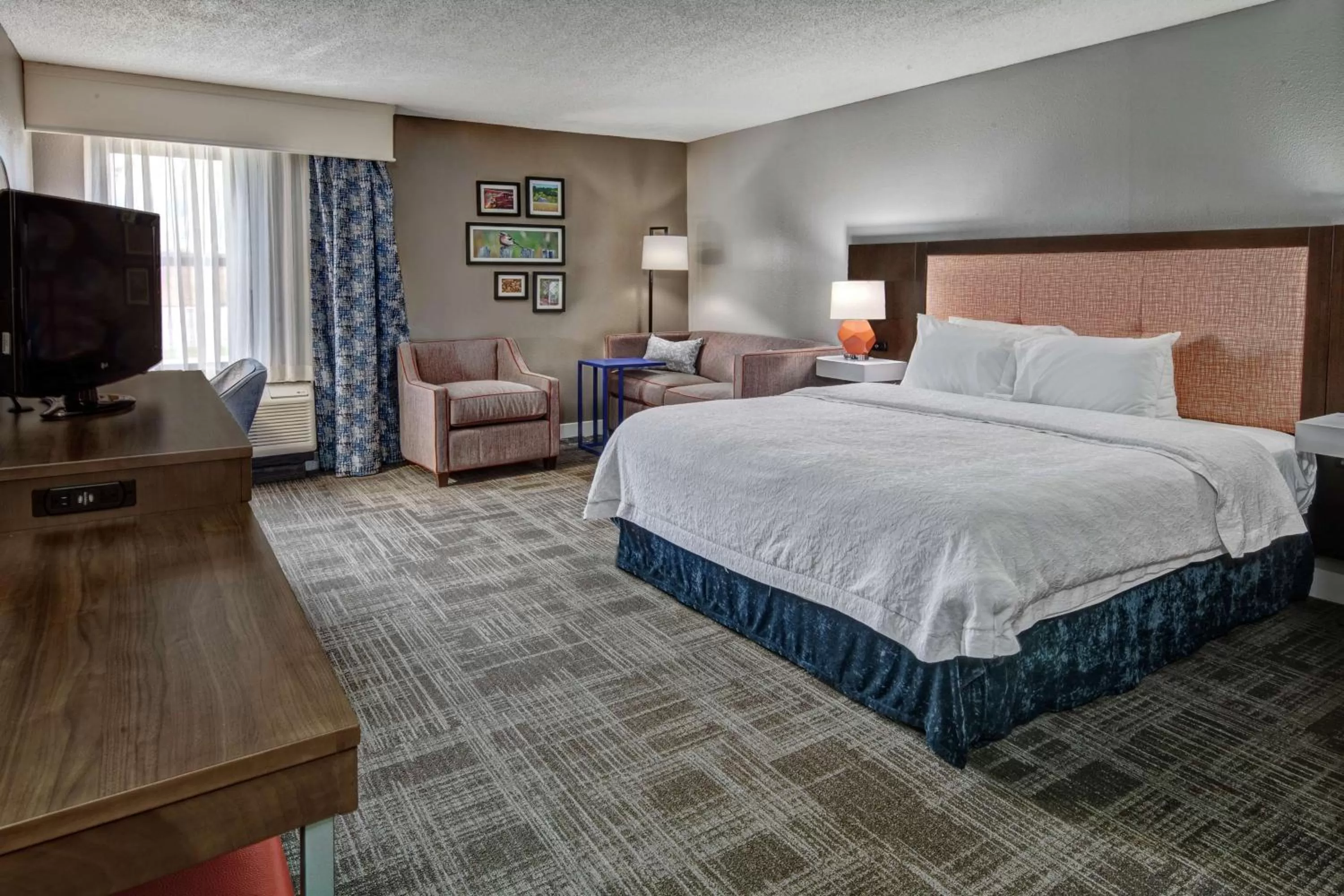 Bedroom, Bed in Hampton Inn Tullahoma