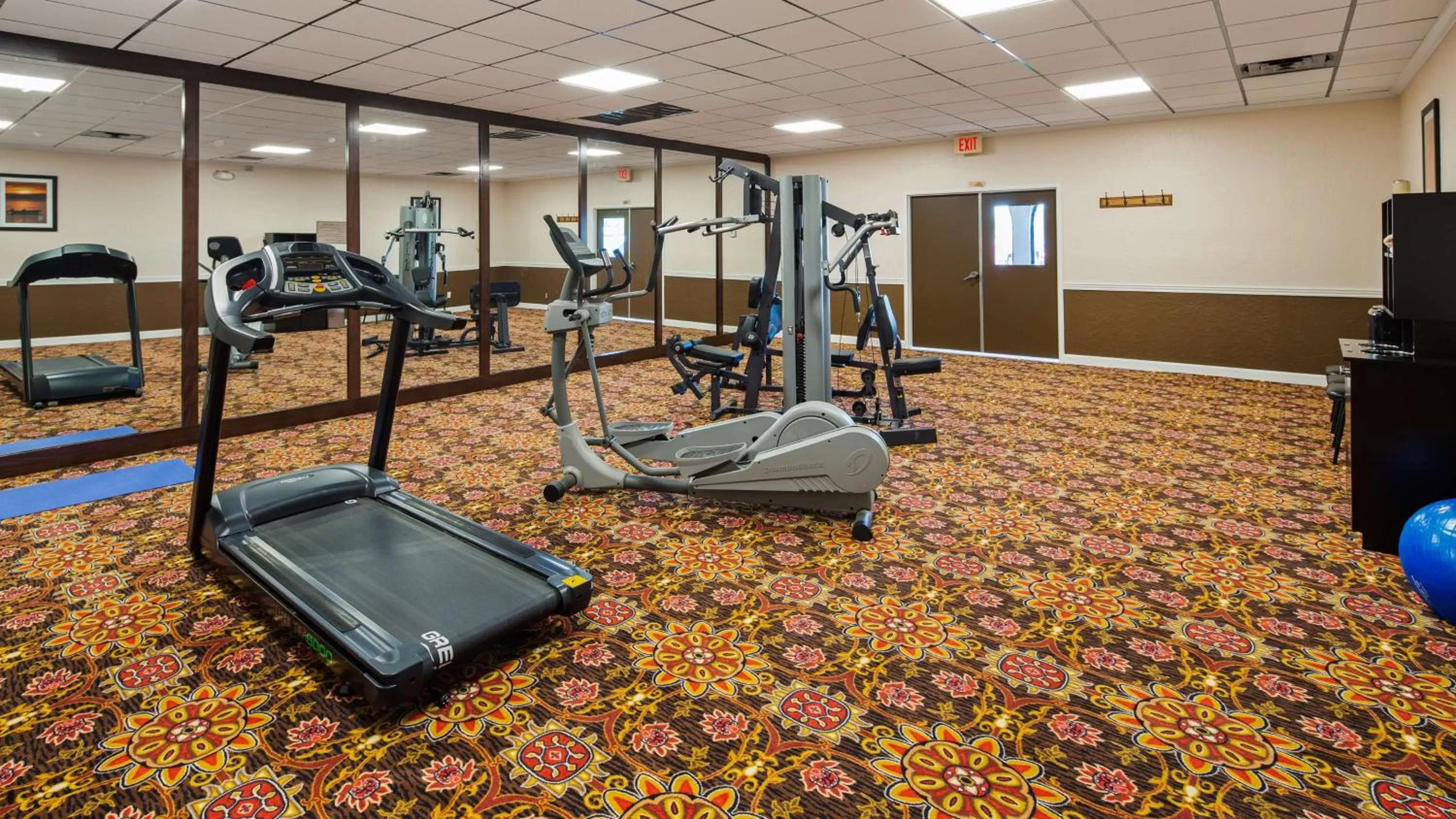 Fitness centre/facilities in Best Western Tulsa Airport
