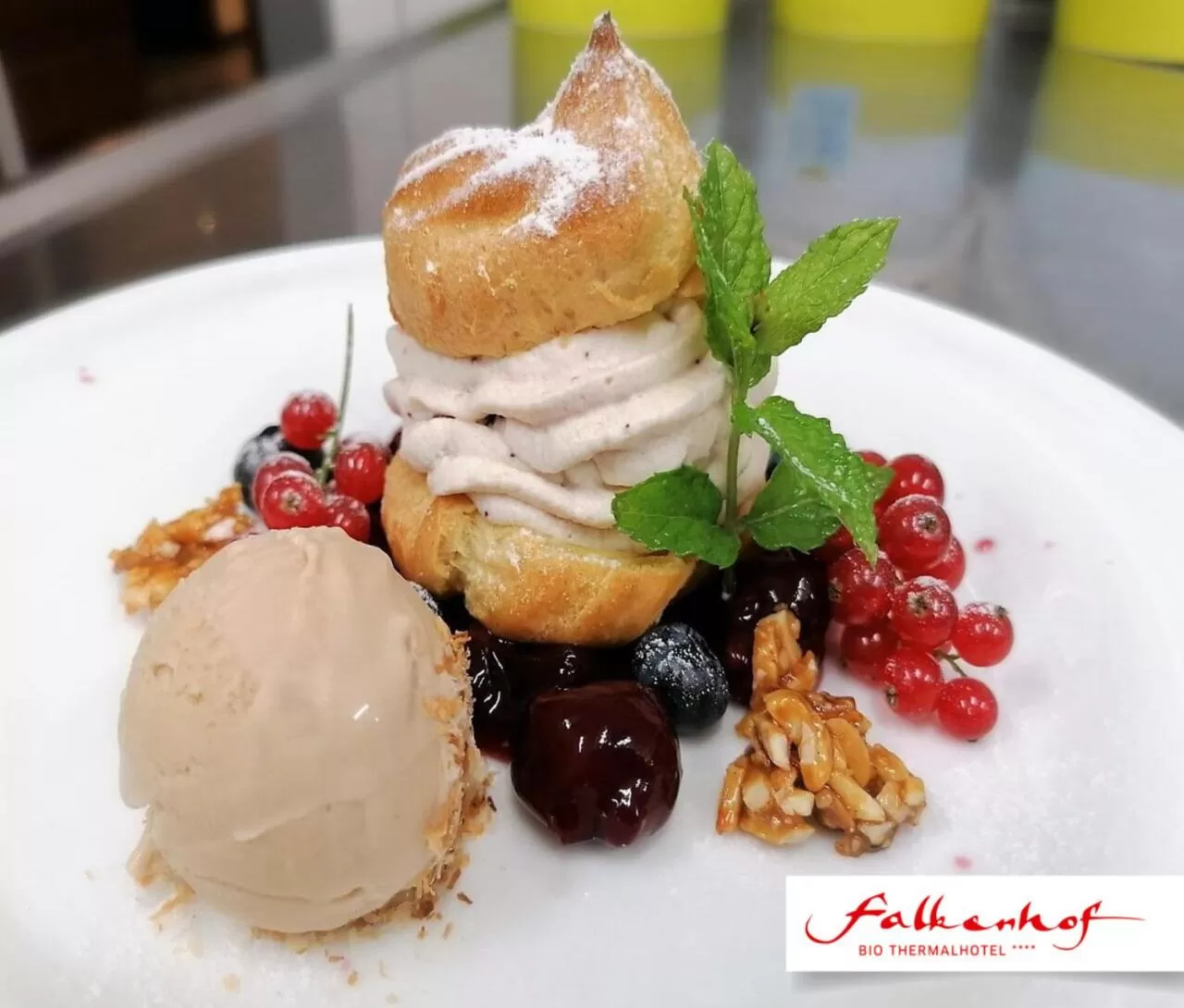 Restaurant/places to eat, Food in Bio Thermalhotel Falkenhof