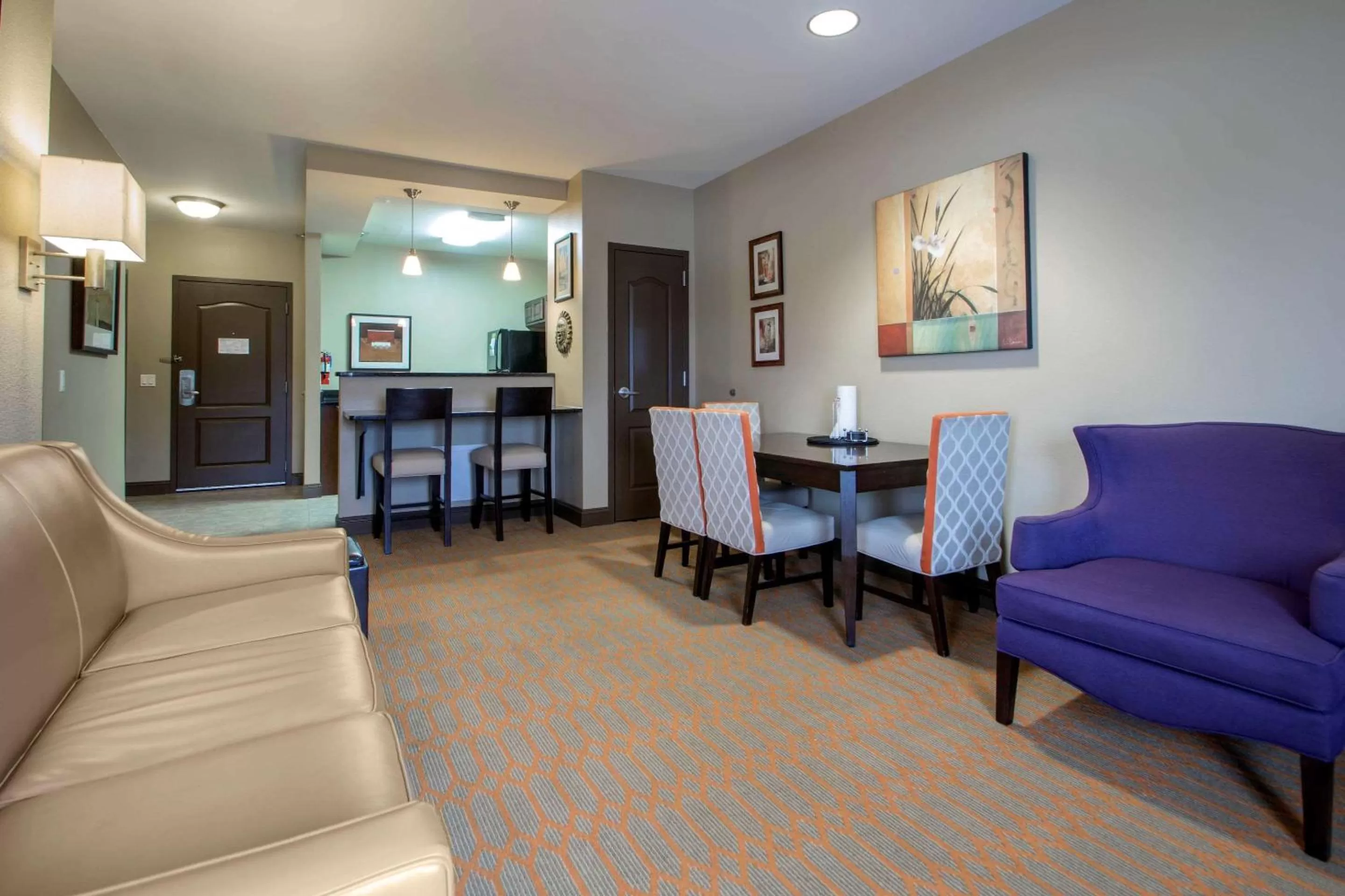 Living room in Bluegreen Vacations Odyssey Dells Resort