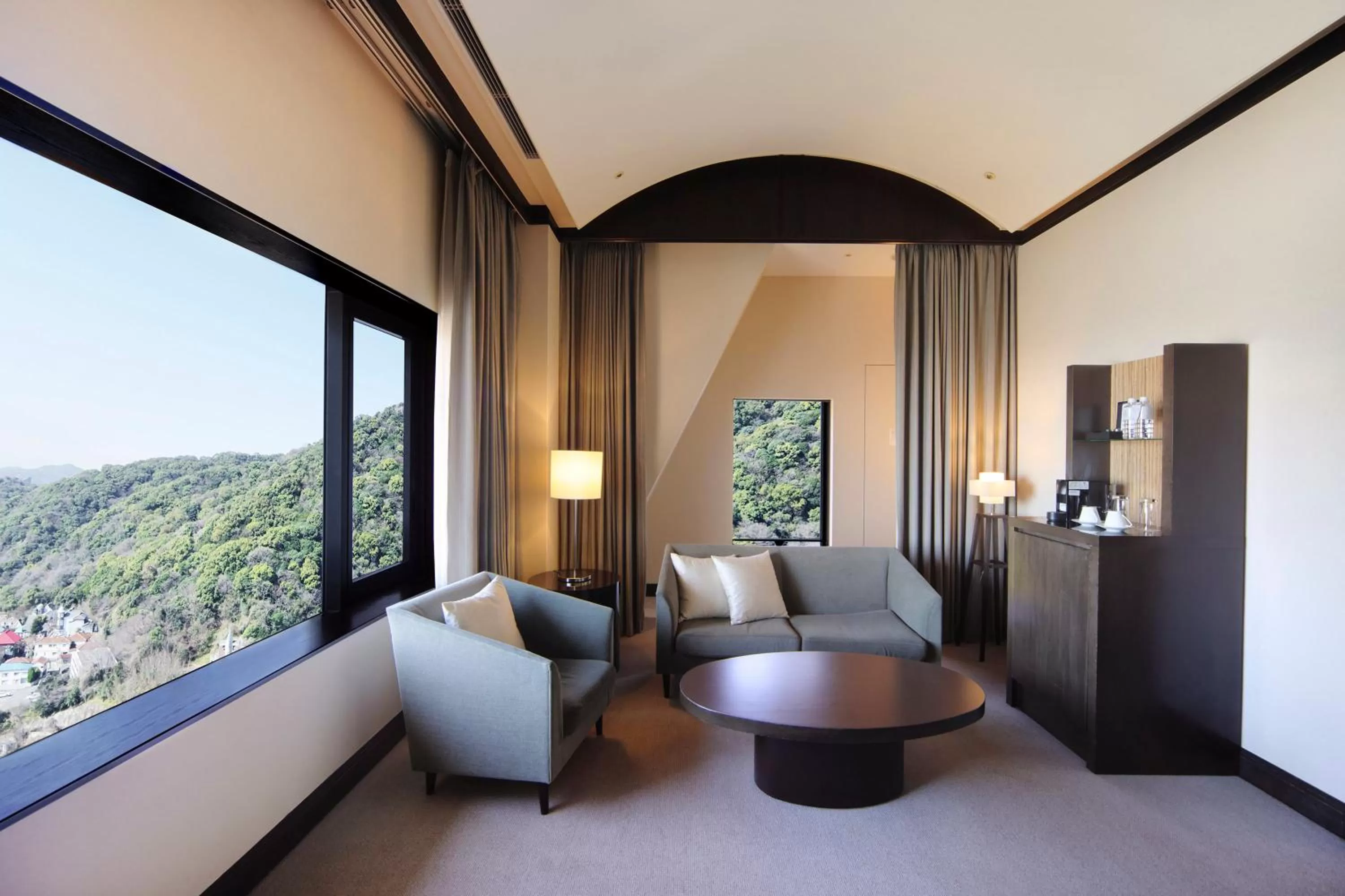 Photo of the whole room in ANA Crowne Plaza Kobe by IHG