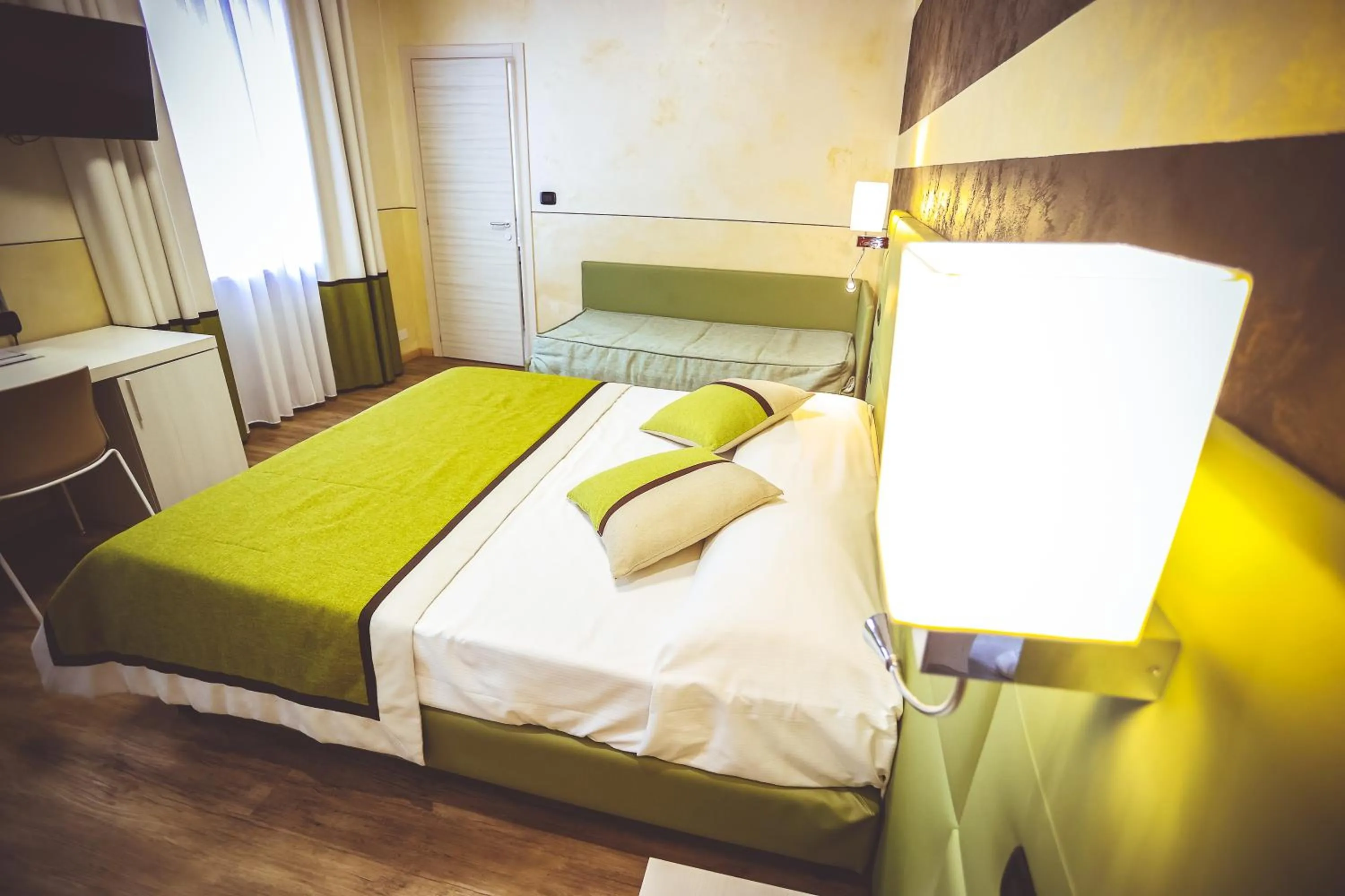 Bedroom, Bed in Hotel City