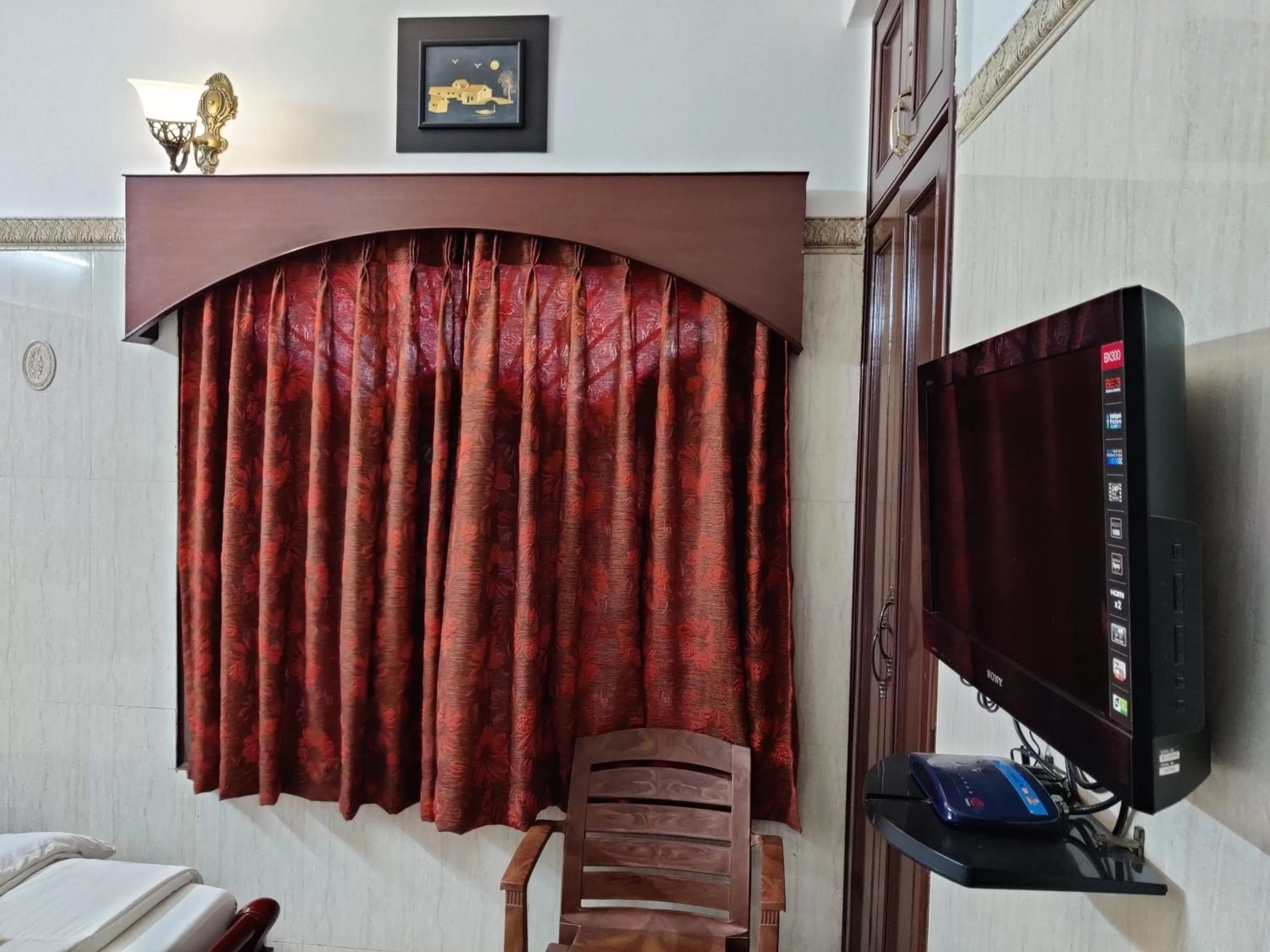 TV and multimedia, Bed in Grand View Residency Chennai