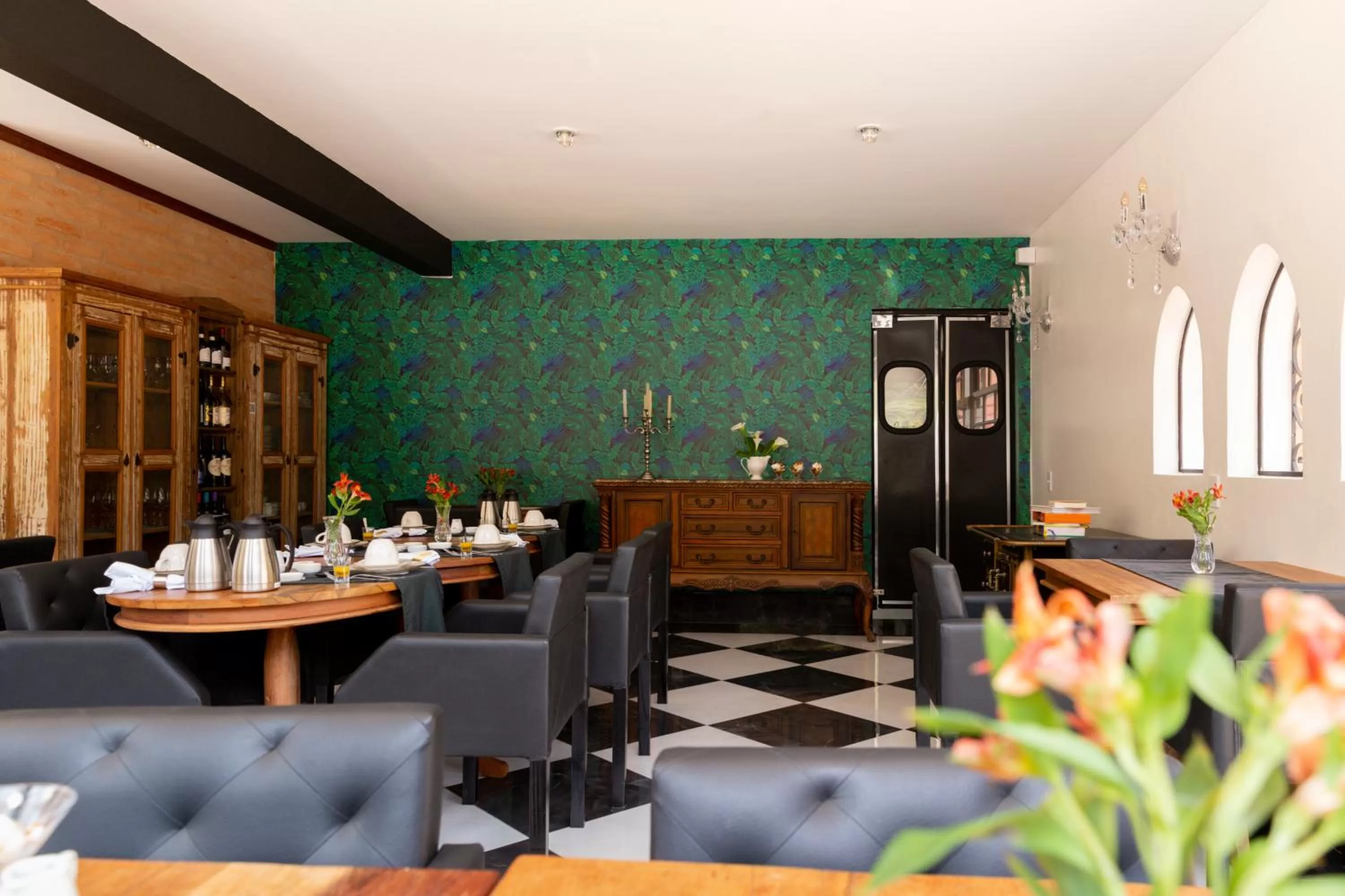 Restaurant/Places to Eat in Pousada Dona Bendita