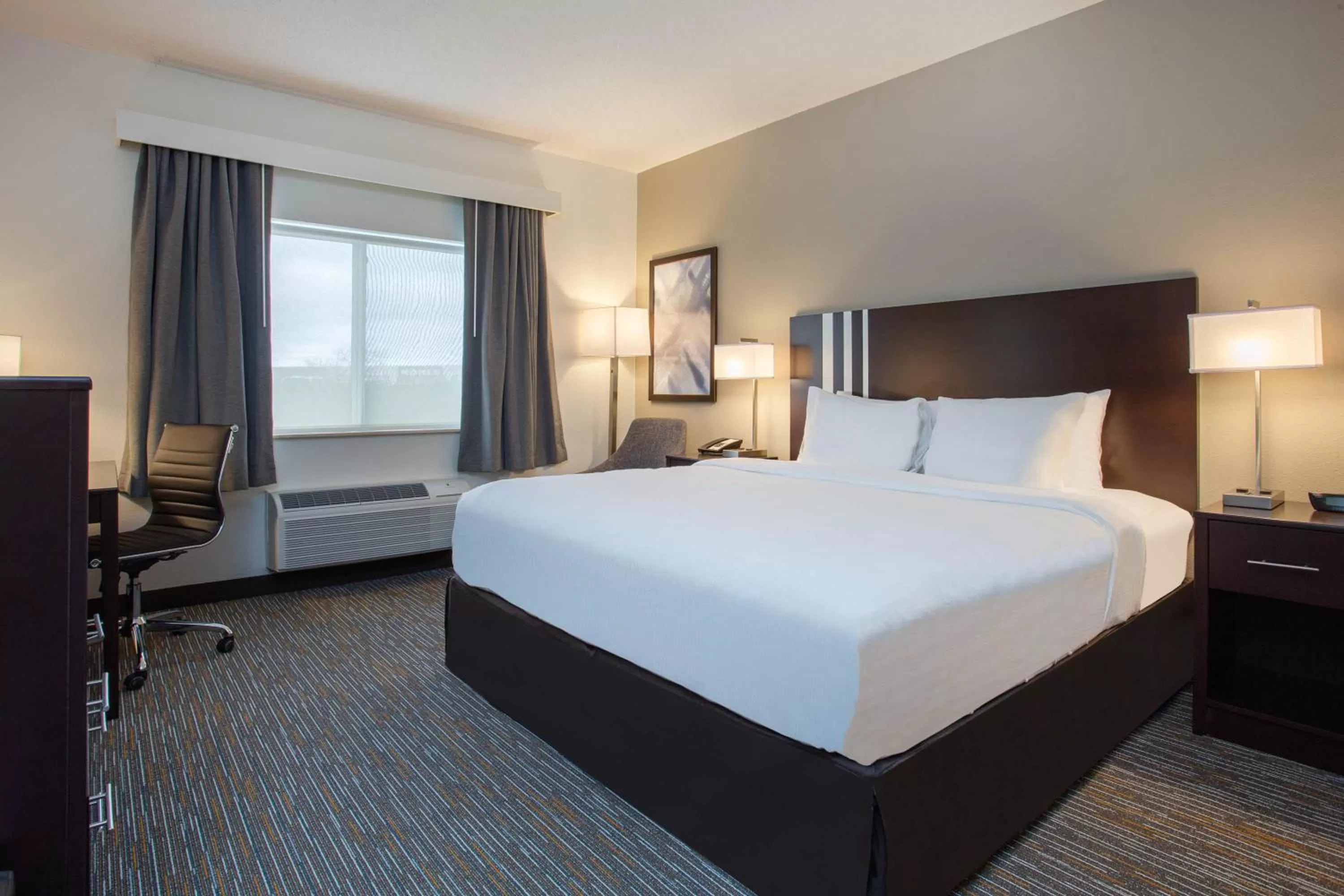 Bed in Wingate by Wyndham Gurnee