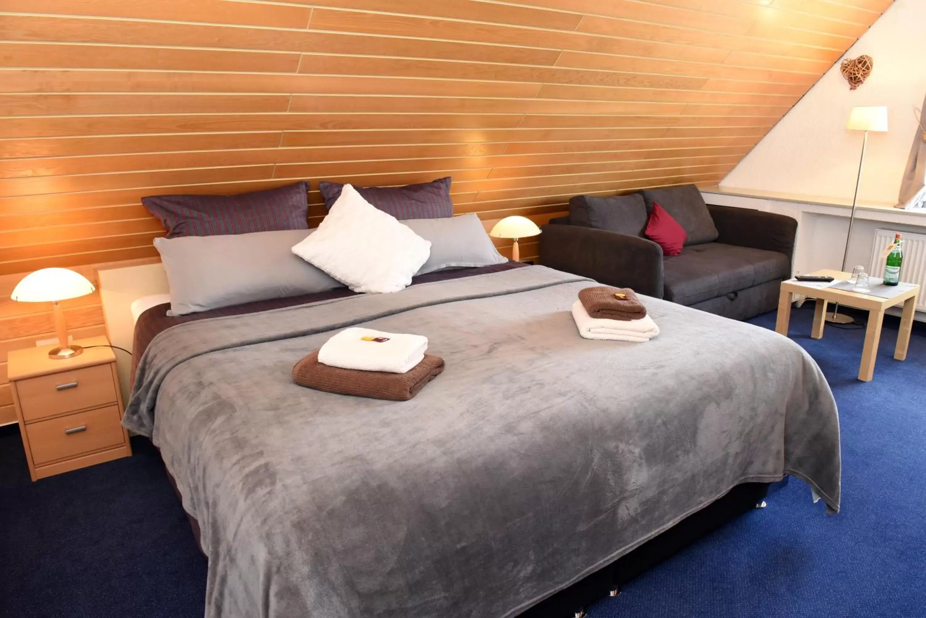 Double Room with Sleeping Sofa in Hotel Wappenhof Double Room with Sleeping Sofa in Hotel Wappenhof