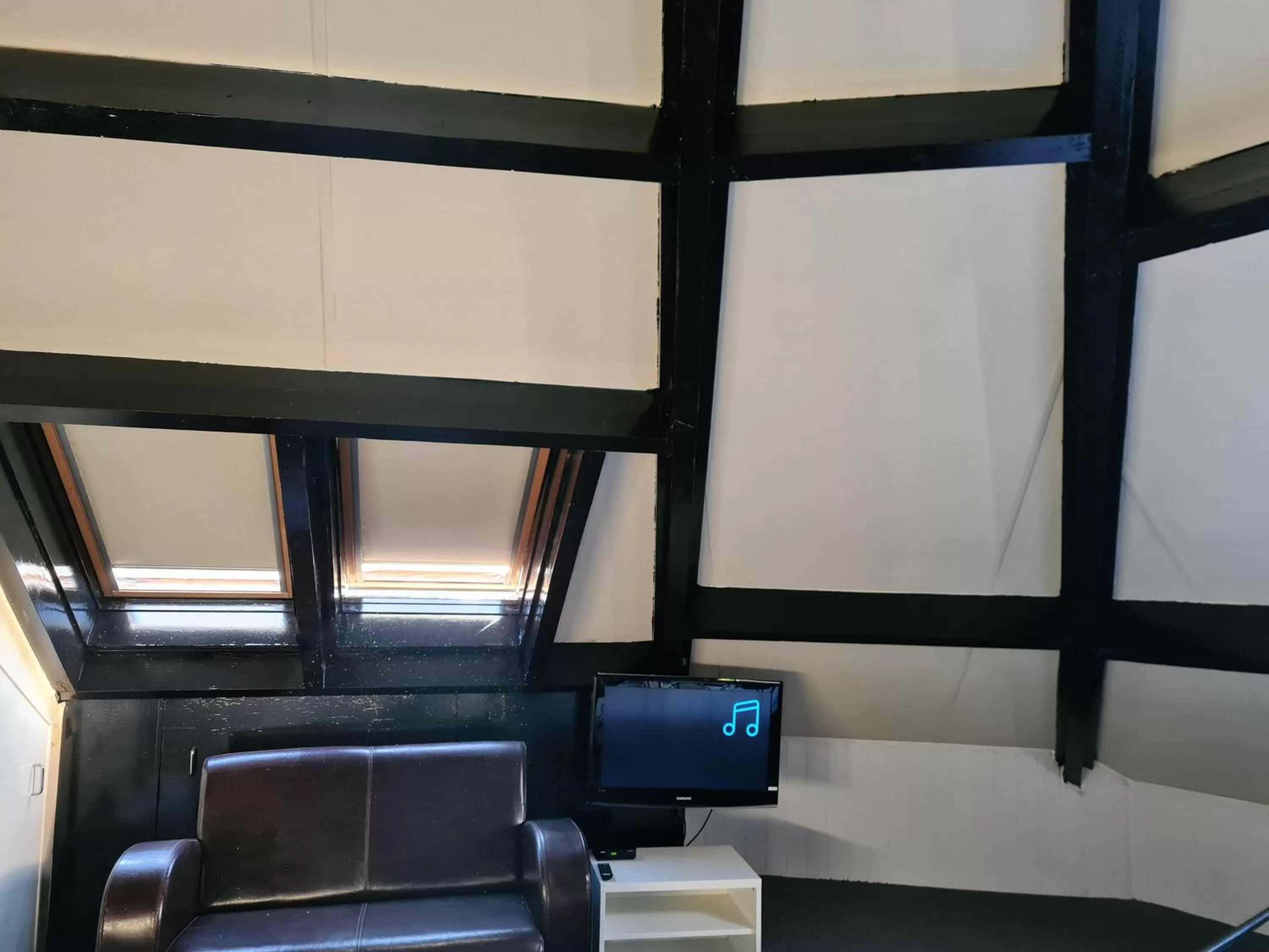 Seating area in Hotel Brasserie de Kroon