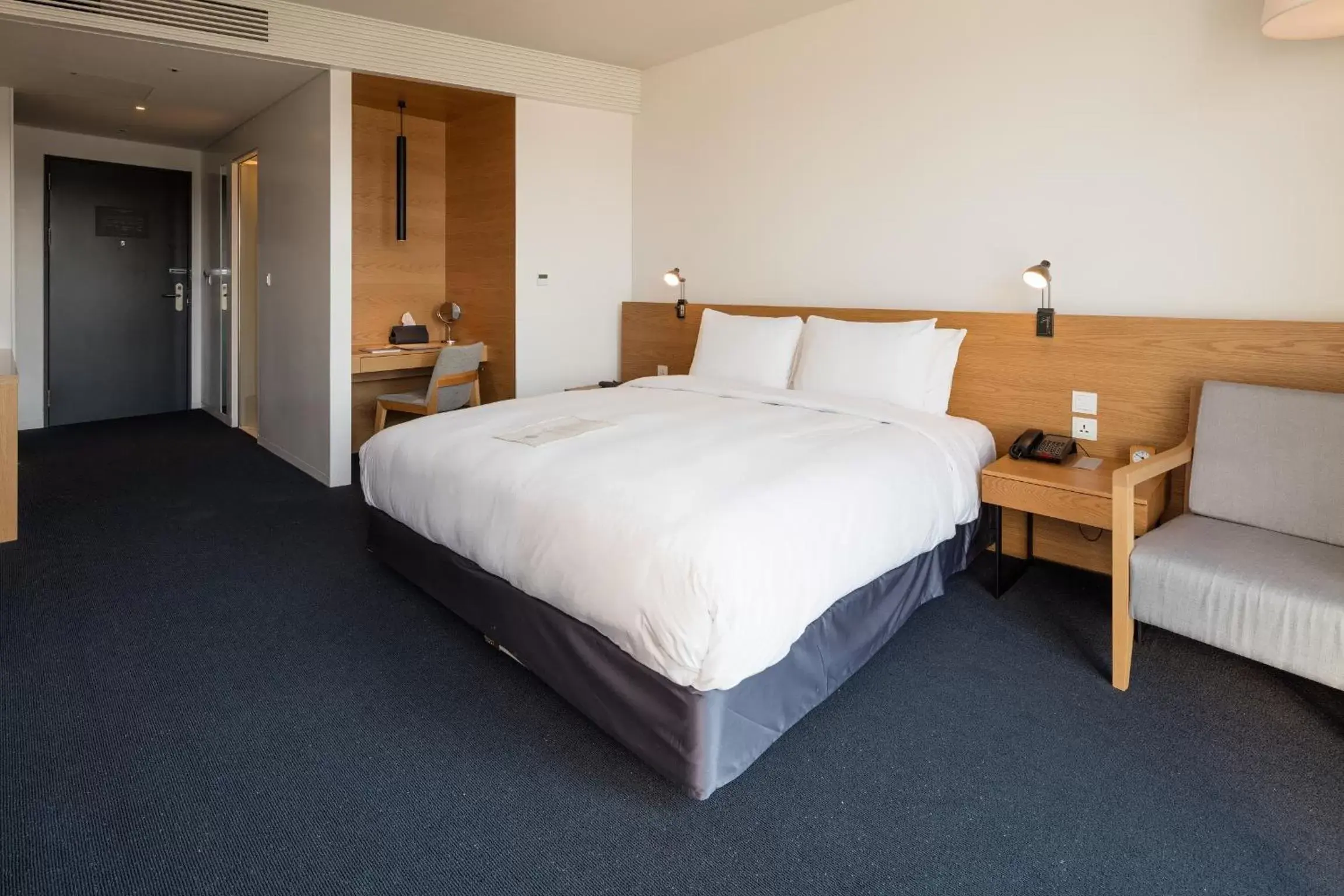 Standard Double Room with Sea View in Nest Hotel Incheon Standard Double Room with Sea View in Nest Hotel Incheon