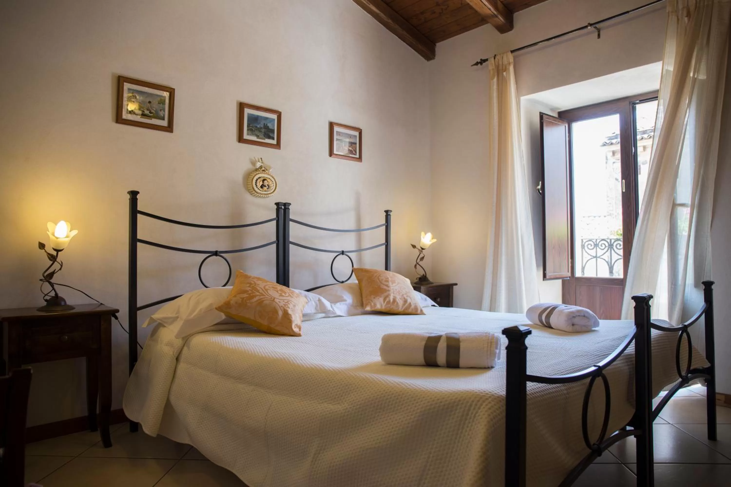 Photo of the whole room, Bed in Casa al Centro Storico