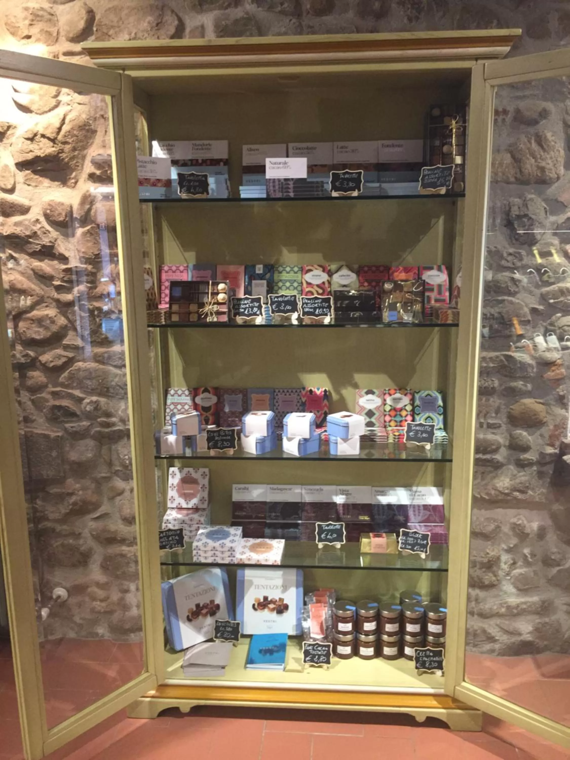 Restaurant/places to eat in Antica Locanda San Leonardo 1554