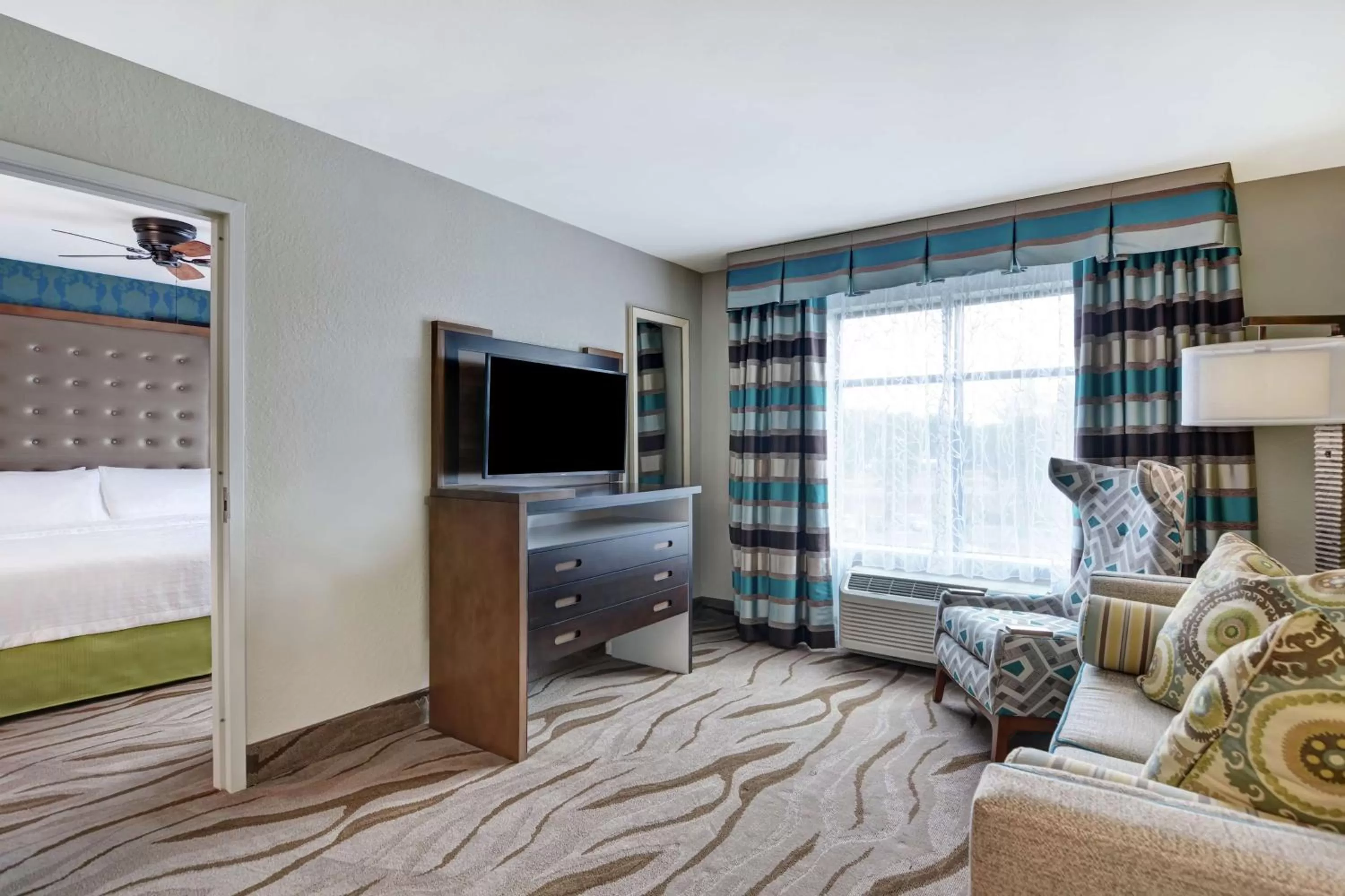 Bedroom, Bed in Homewood Suites By Hilton Savannah Airport