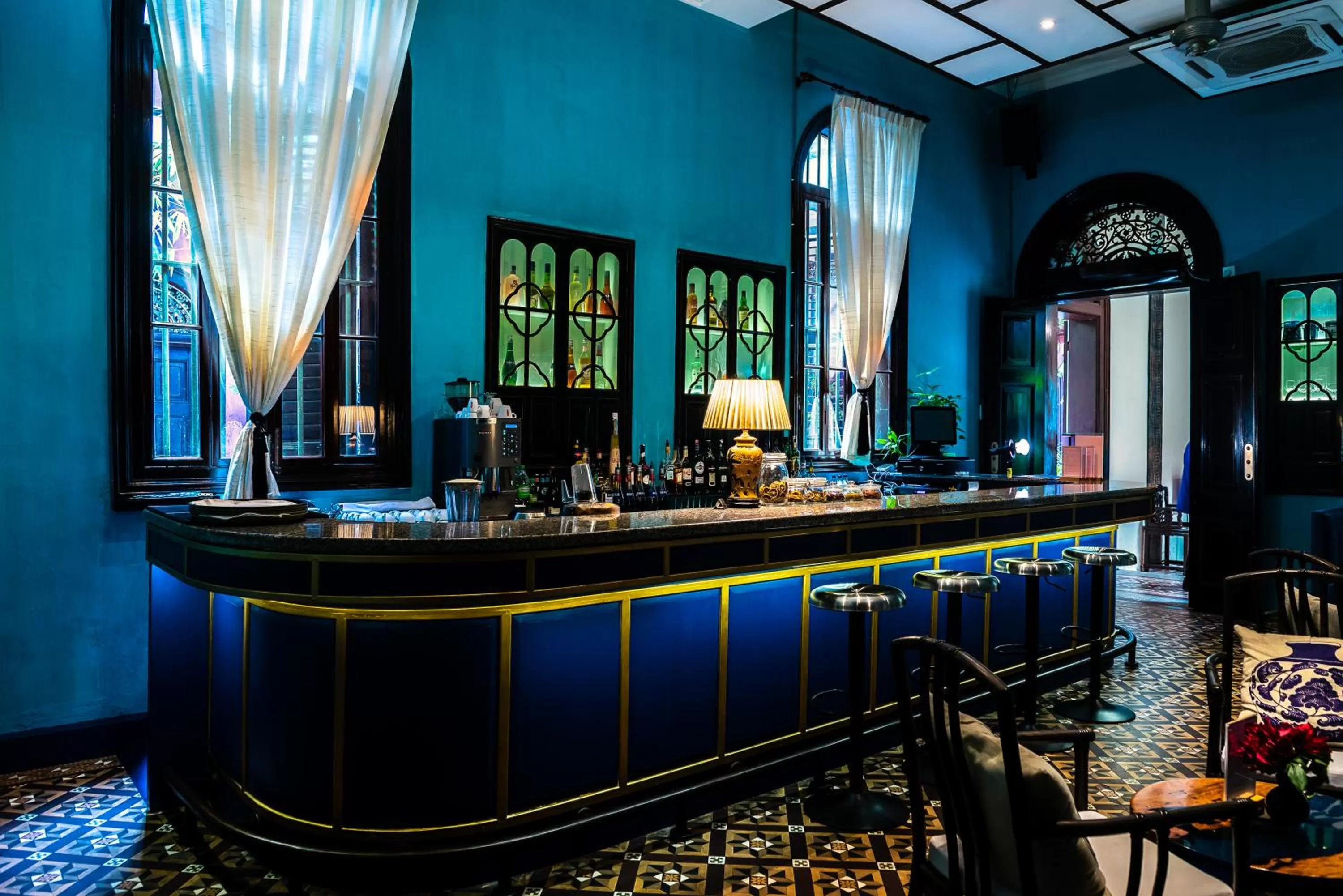 Lounge or bar in Cheong Fatt Tze - The Blue Mansion