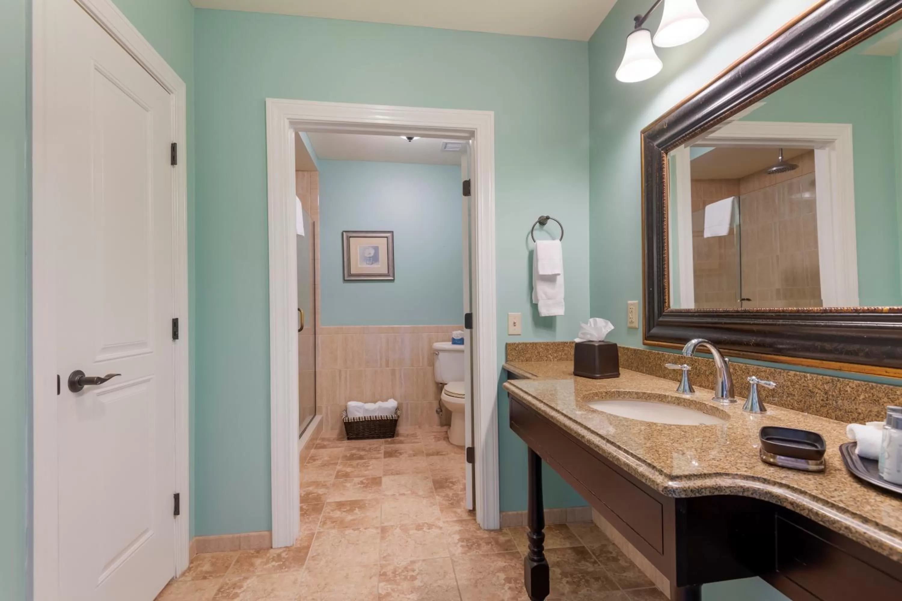 Bathroom in Union Bluff Hotel & Meeting House