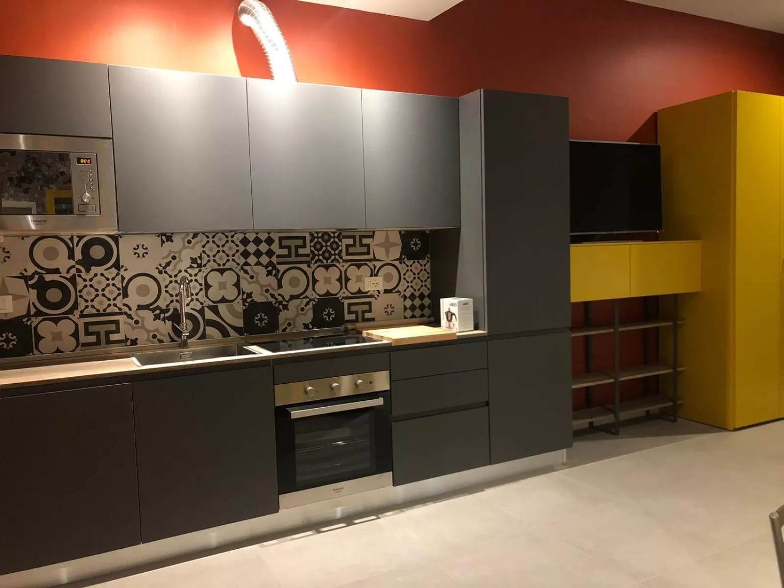 Kitchen or kitchenette in Zanhotel Regina